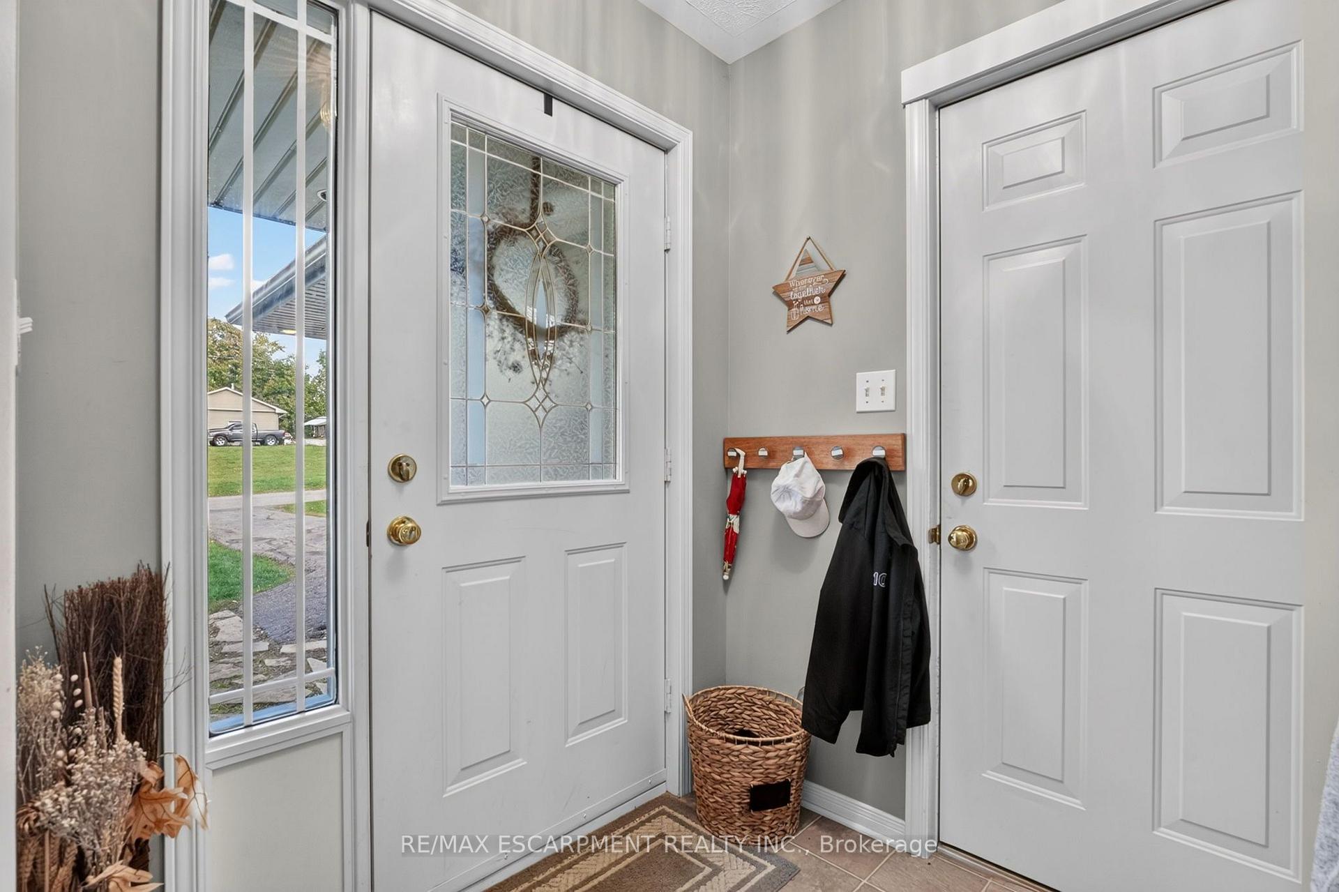 Photo 6 of 13 Barton Street, Haldimand — HOMEH