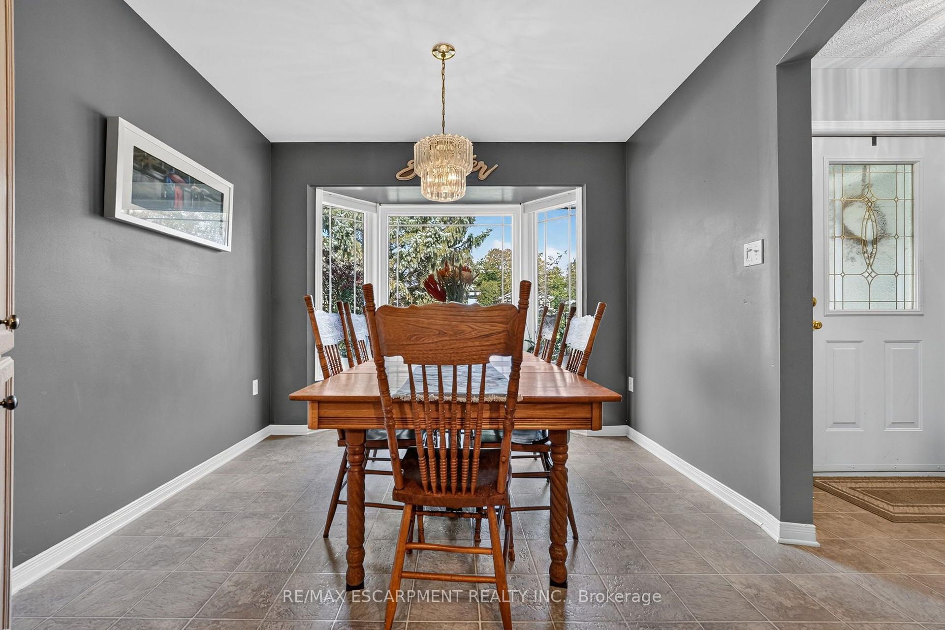 Photo 9 of 13 Barton Street, Haldimand — HOMEH