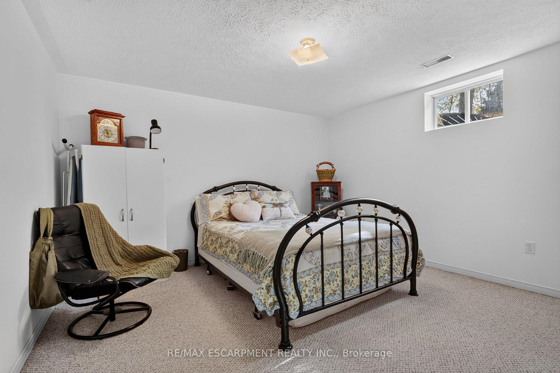 Photo 35 of 13 Barton Street, Haldimand — HOMEH