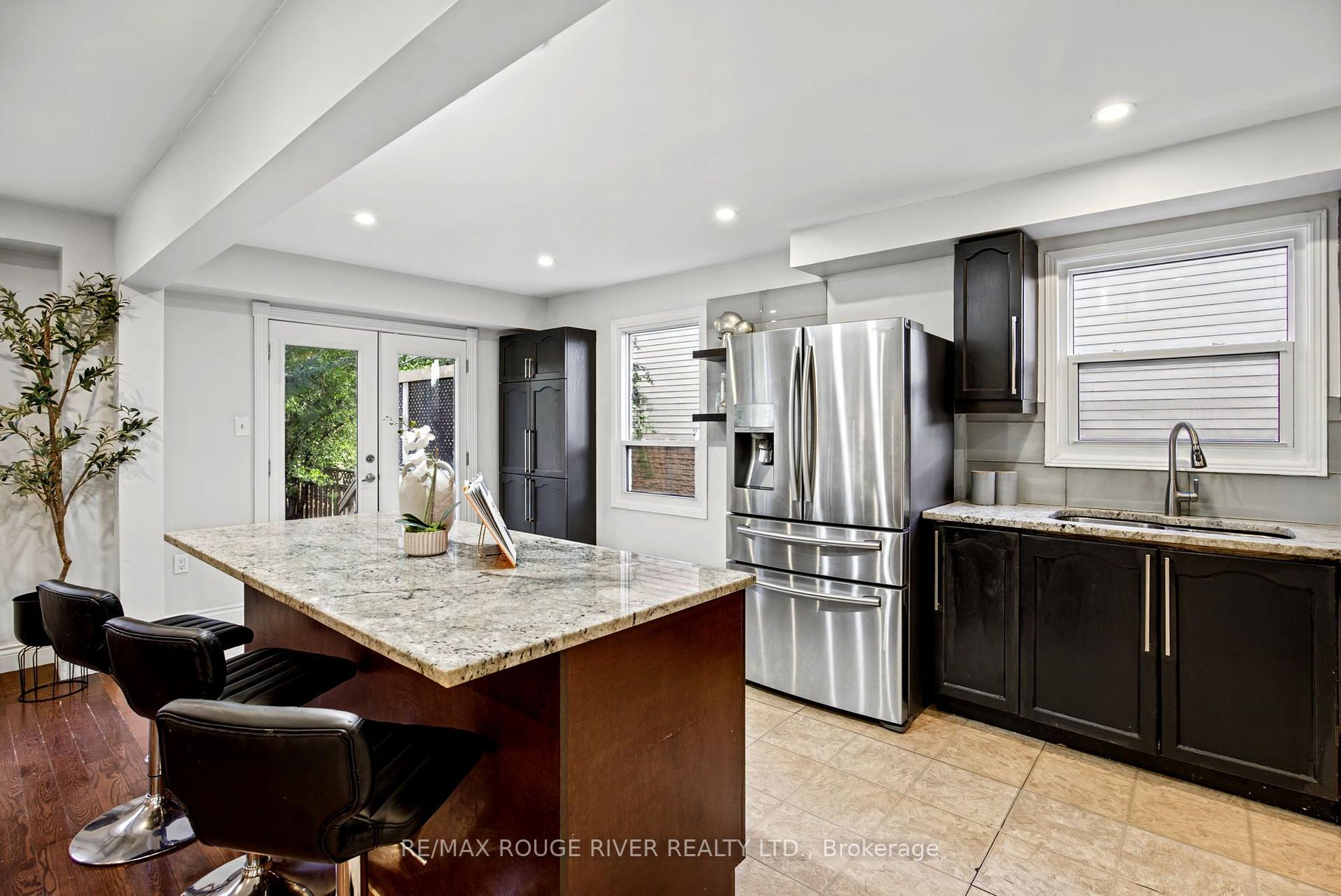 Photo 17 of 7 Greenview Court, Whitby, Blue Grass Meadows — HOMEH