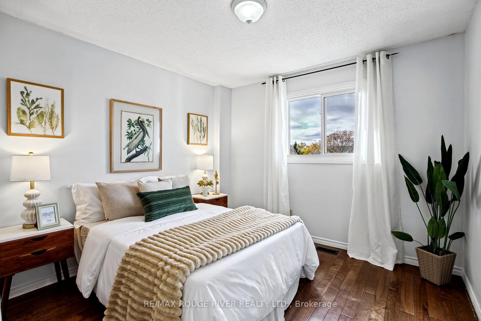 Photo 37 of 7 Greenview Court, Whitby, Blue Grass Meadows — HOMEH