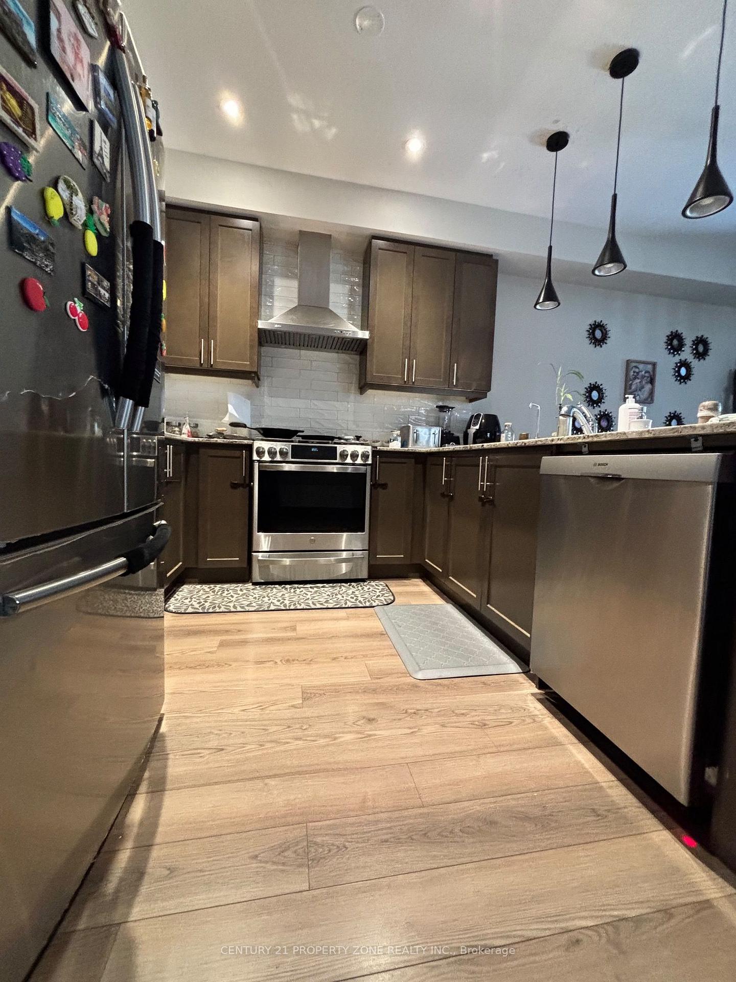 Photo 3 of Unit Upper, 62 Crumlin Crescent, Brampton, Credit Valley — HOMEH