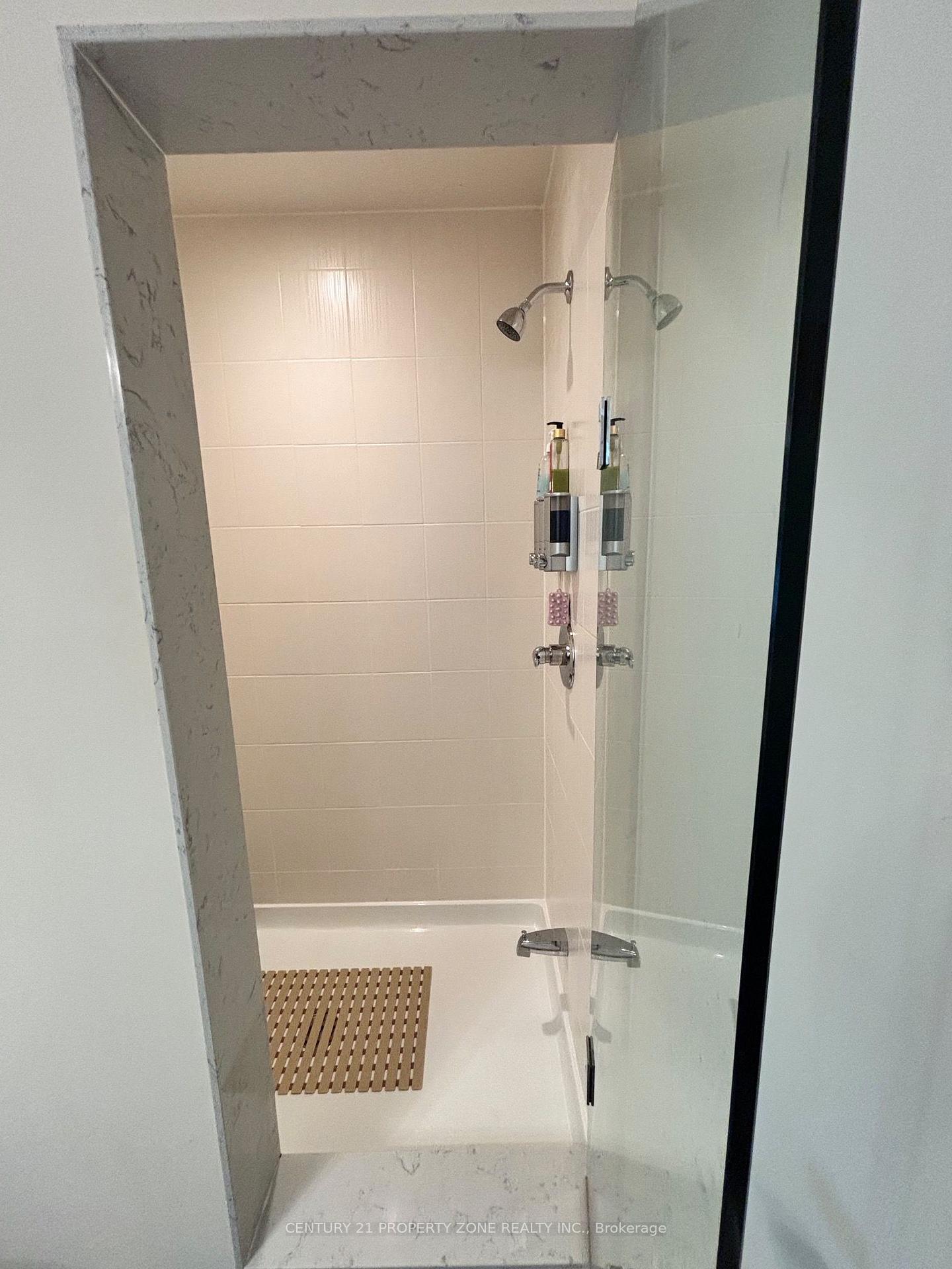 Photo 15 of Unit Upper, 62 Crumlin Crescent, Brampton, Credit Valley — HOMEH