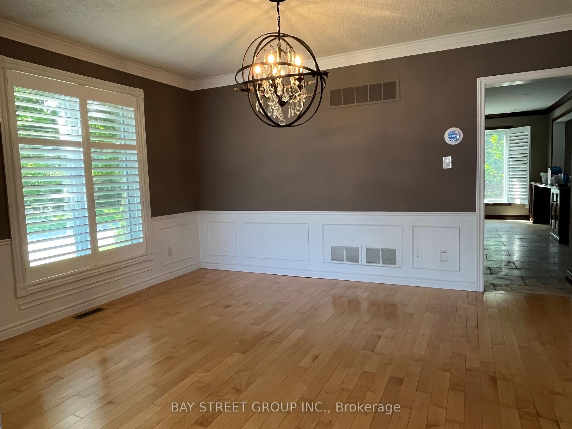 Photo 7 of 1035 Masters Green, Oakville, Glen Abbey — HOMEH