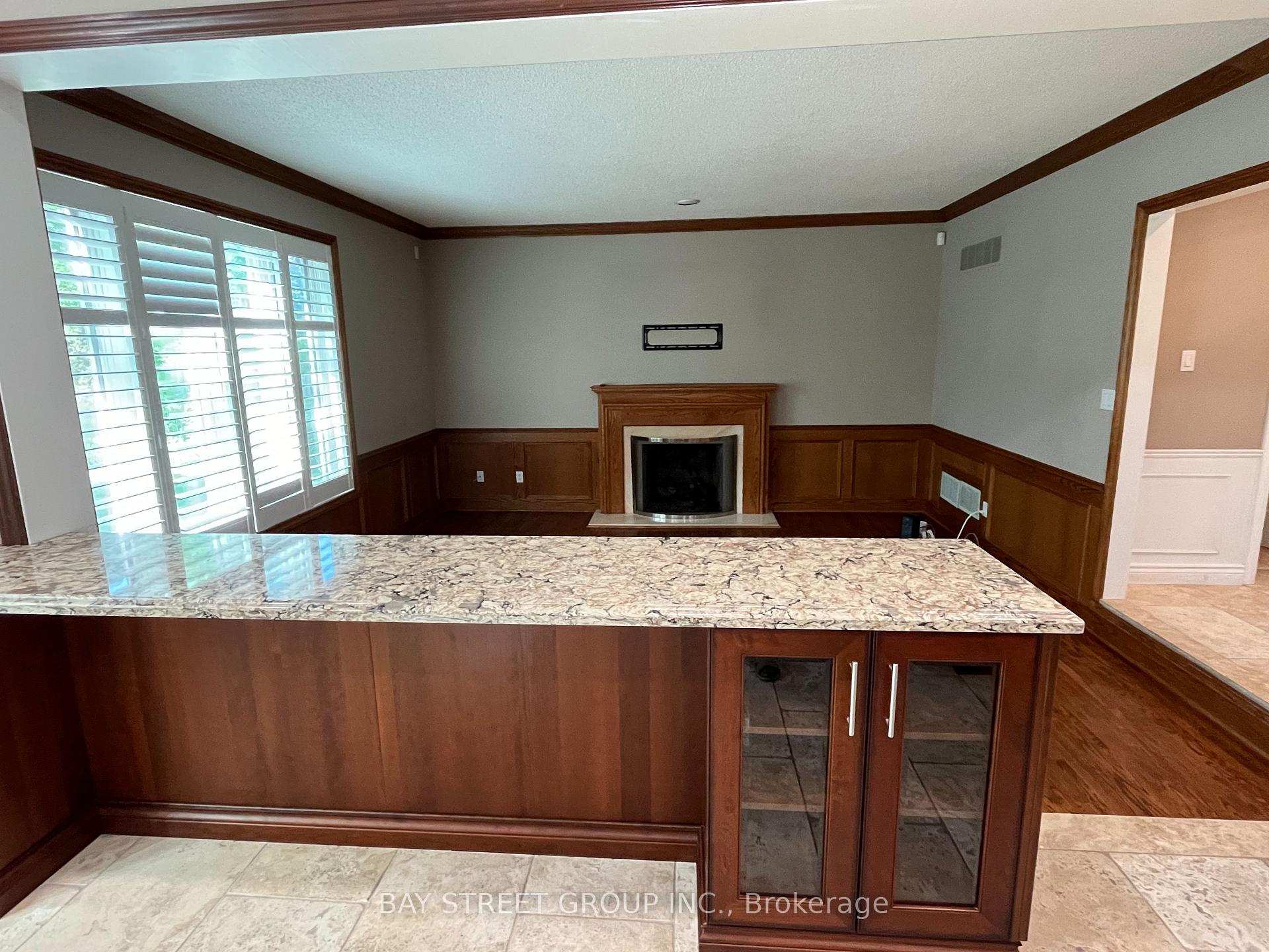 Photo 10 of 1035 Masters Green, Oakville, Glen Abbey — HOMEH