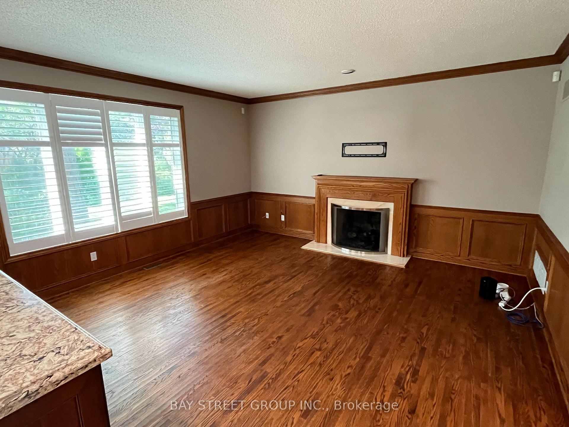 Photo 11 of 1035 Masters Green, Oakville, Glen Abbey — HOMEH