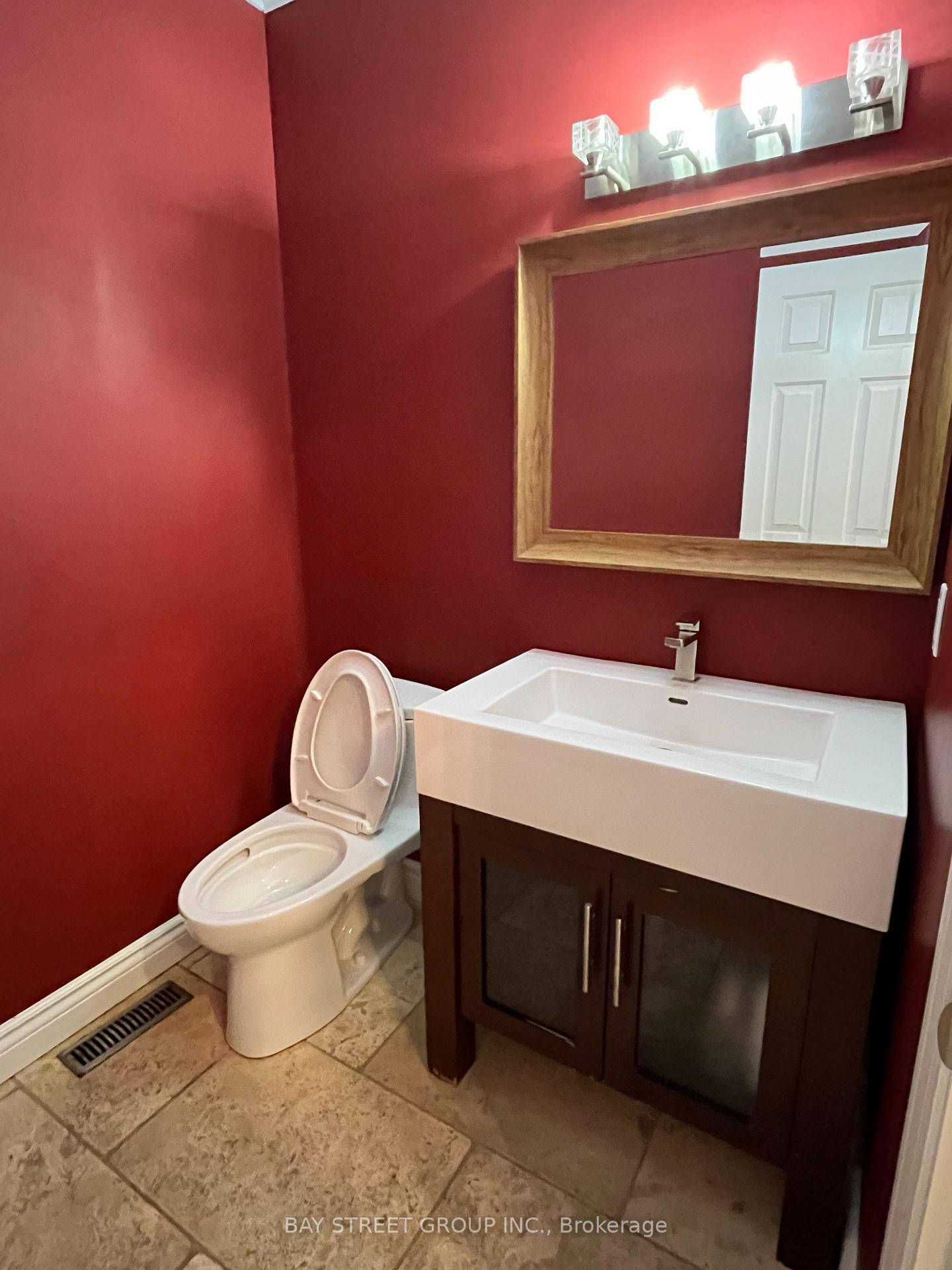 Photo 17 of 1035 Masters Green, Oakville, Glen Abbey — HOMEH