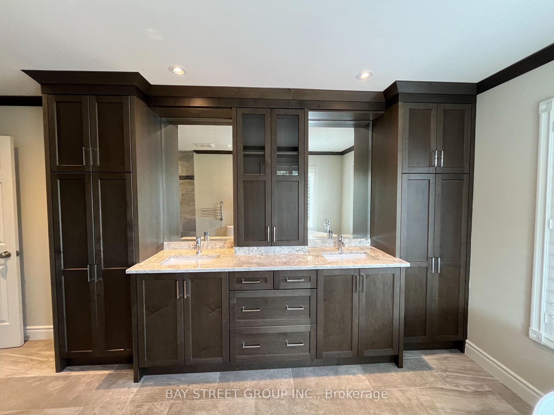 Photo 23 of 1035 Masters Green, Oakville, Glen Abbey — HOMEH