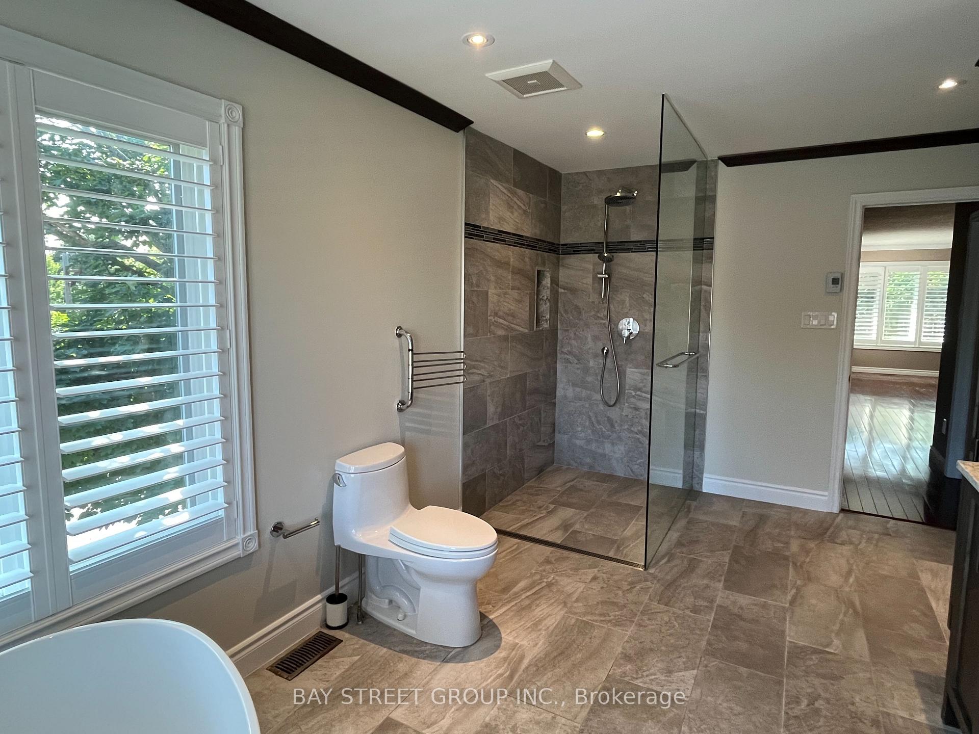 Photo 24 of 1035 Masters Green, Oakville, Glen Abbey — HOMEH