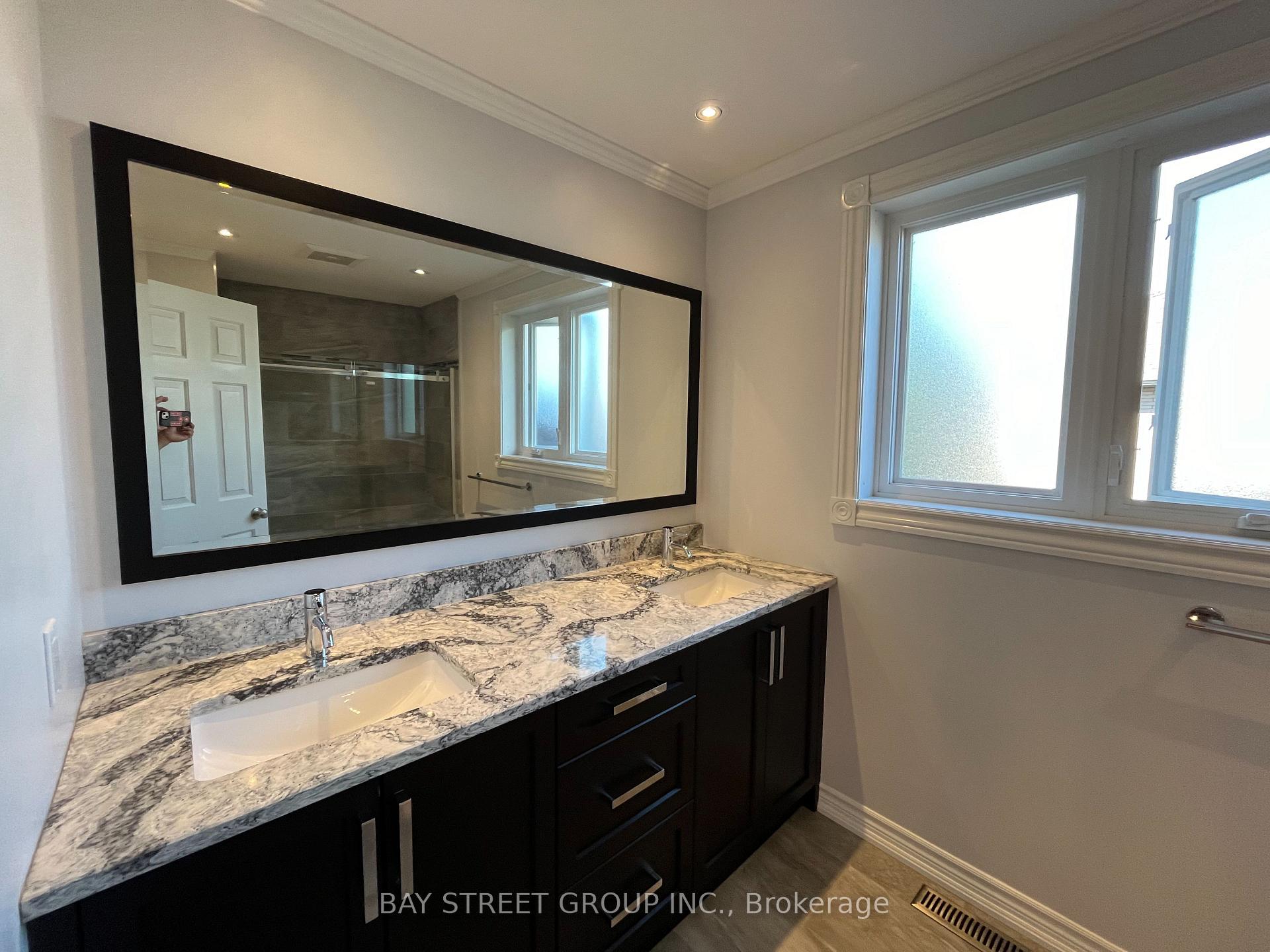 Photo 31 of 1035 Masters Green, Oakville, Glen Abbey — HOMEH