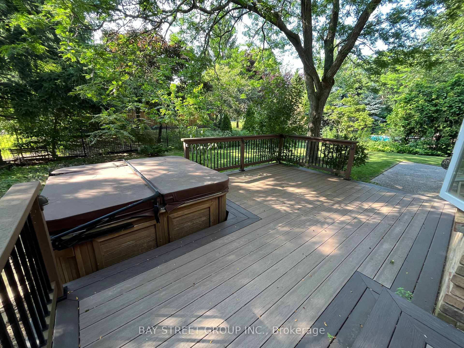 Photo 38 of 1035 Masters Green, Oakville, Glen Abbey — HOMEH