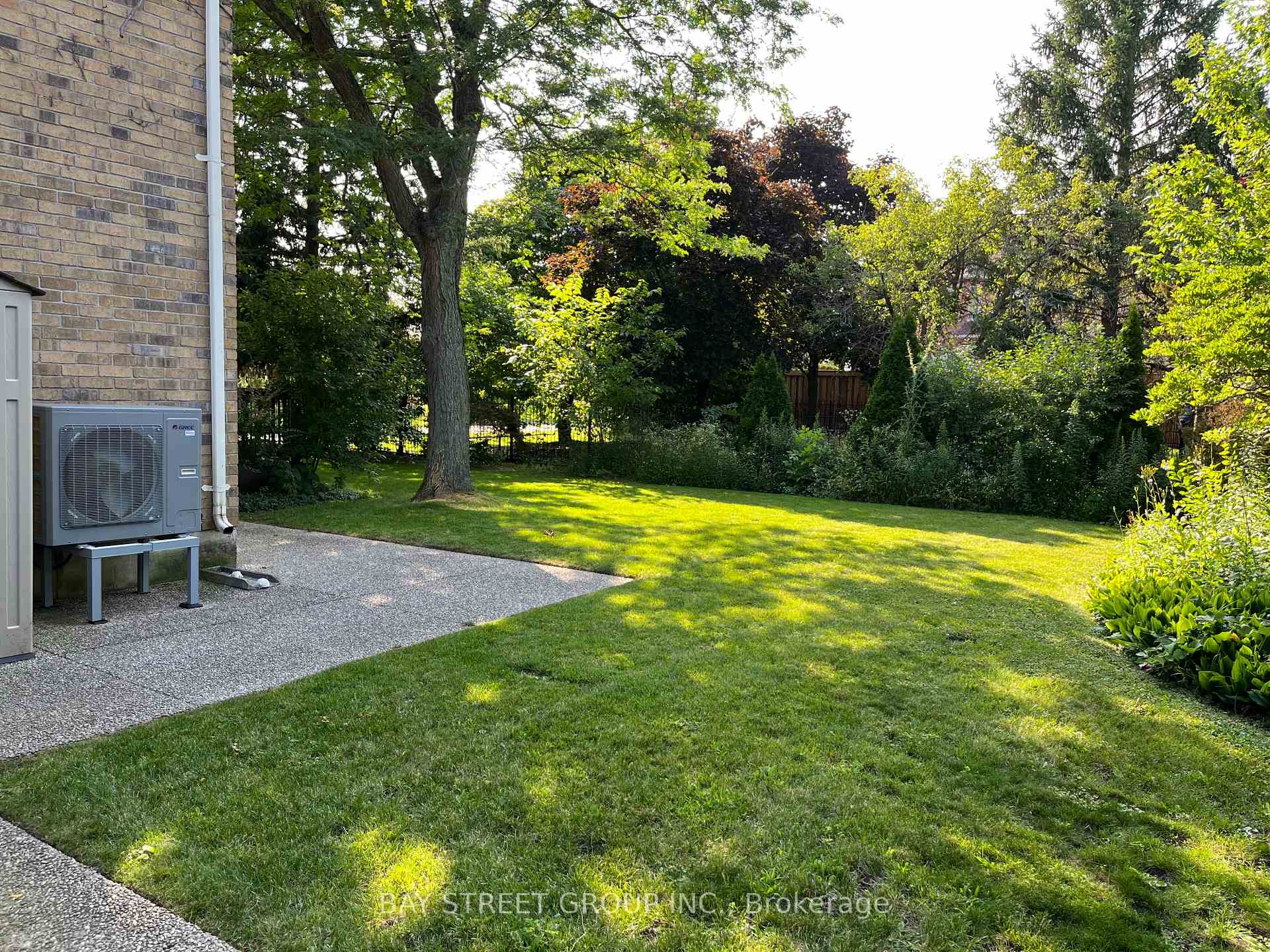 Photo 39 of 1035 Masters Green, Oakville, Glen Abbey — HOMEH