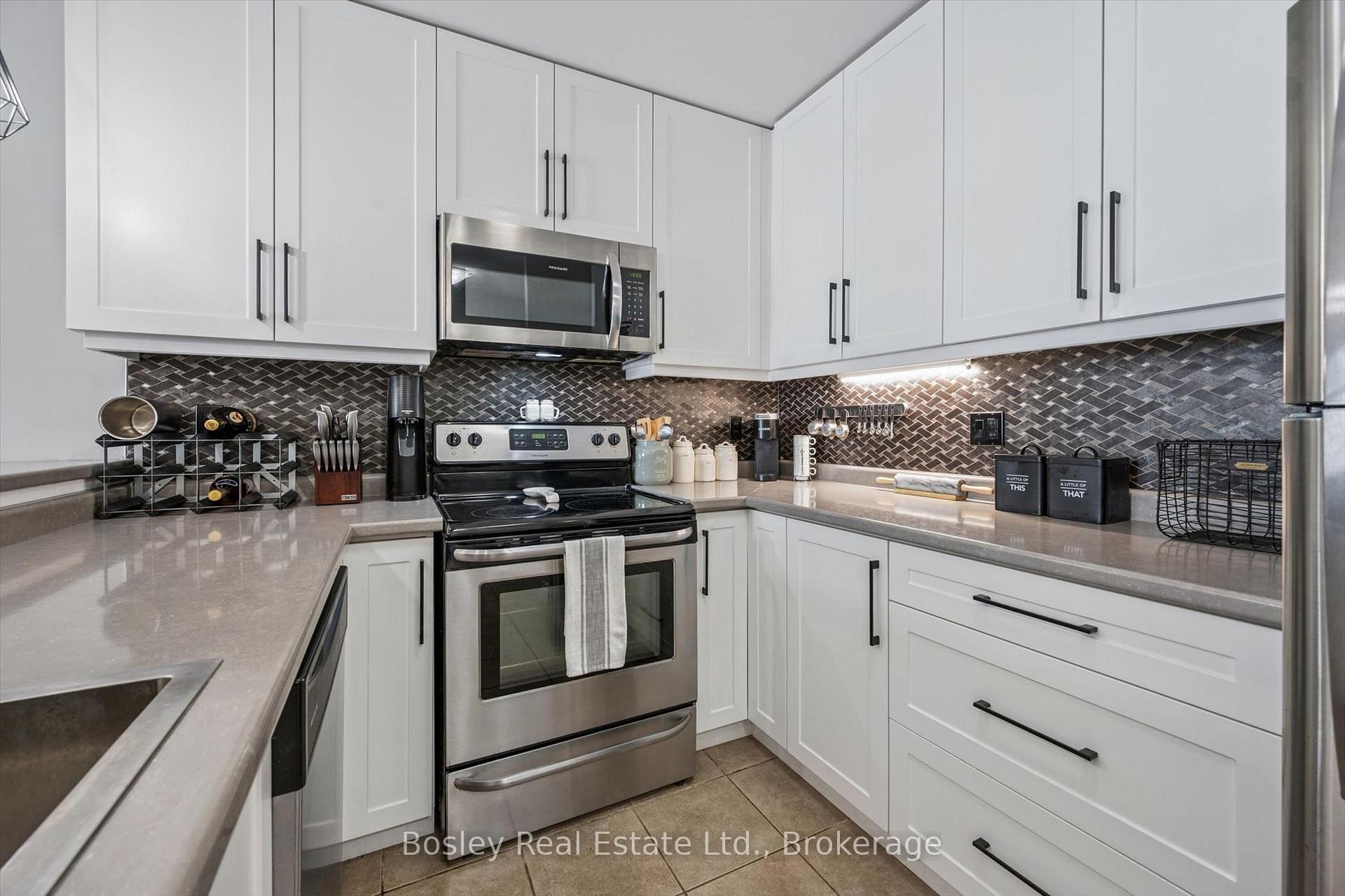 Photo 2 of Unit 314, 2 Colonial Drive, Guelph, Pineridge/Westminster Woods — HOMEH