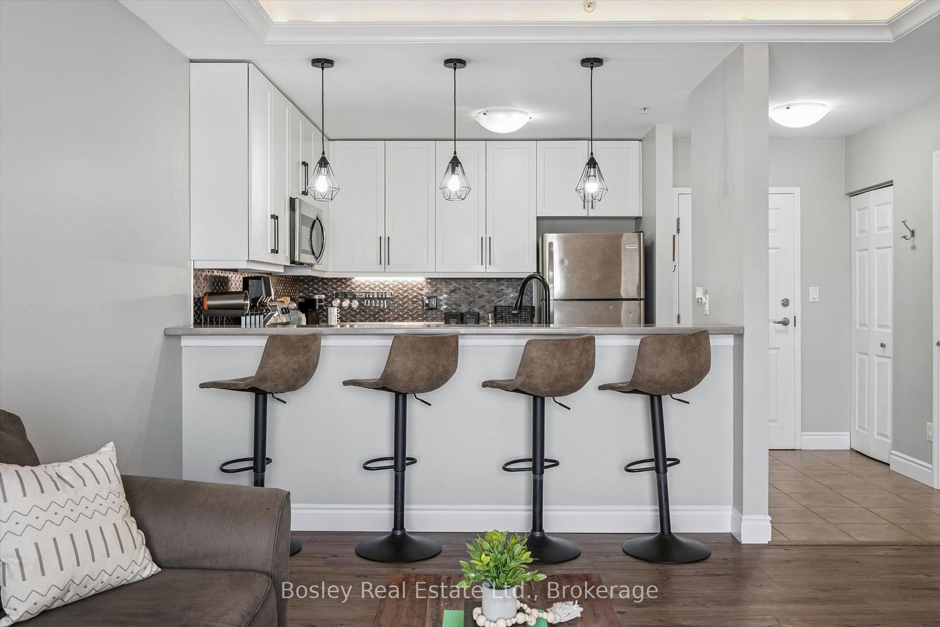 Photo 4 of Unit 314, 2 Colonial Drive, Guelph, Pineridge/Westminster Woods — HOMEH
