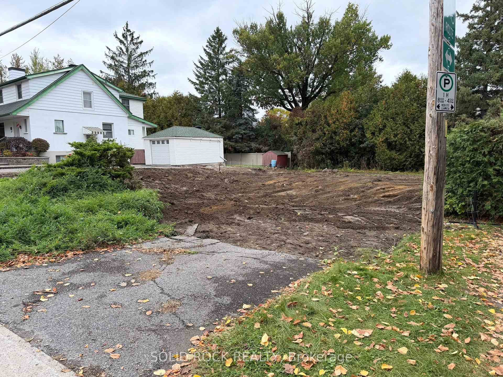 Photo 6 of 665 Broadview Avenue, Ottawa, Laurentianview — HOMEH