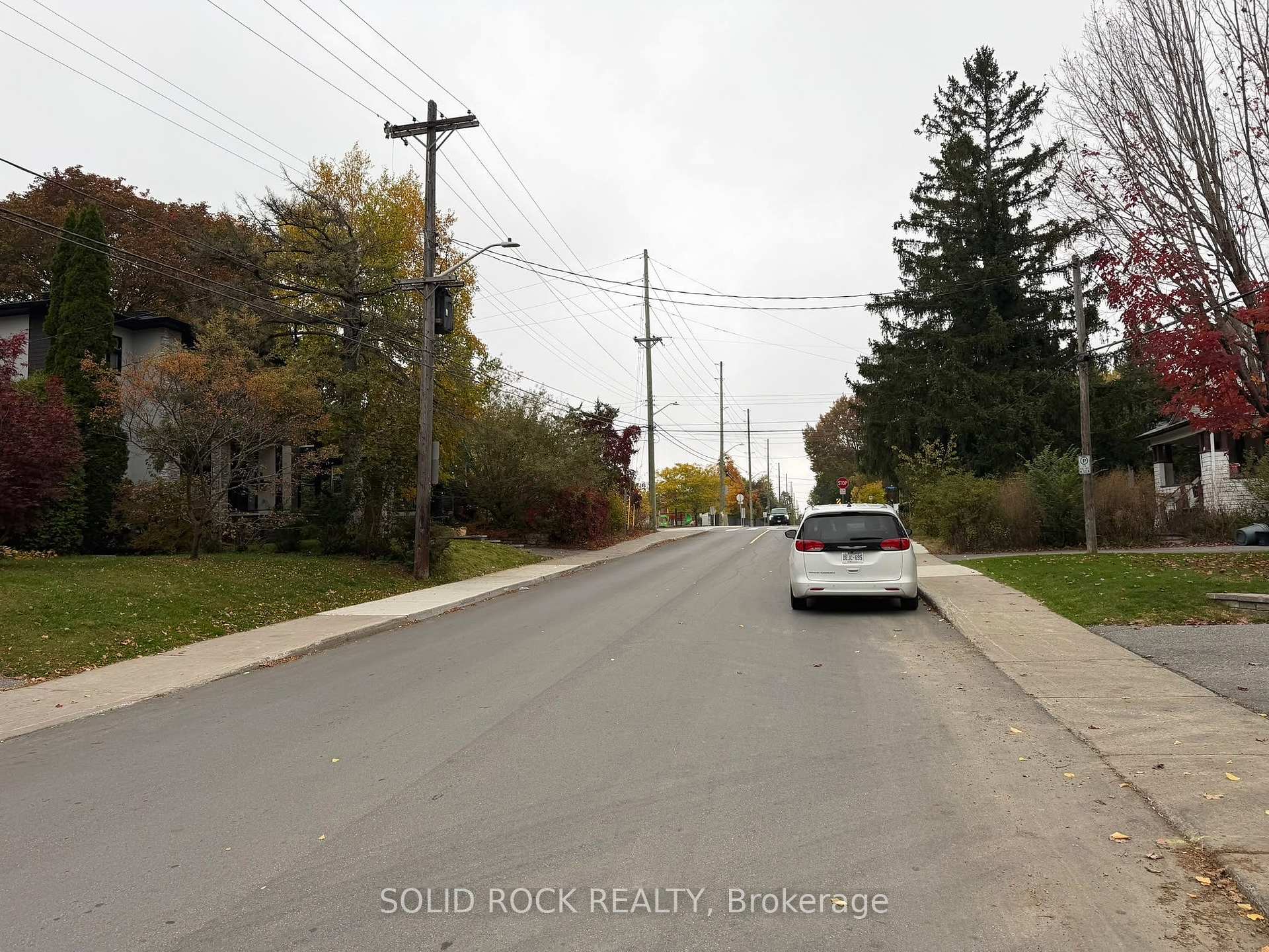 Photo 10 of 665 Broadview Avenue, Ottawa, Laurentianview — HOMEH