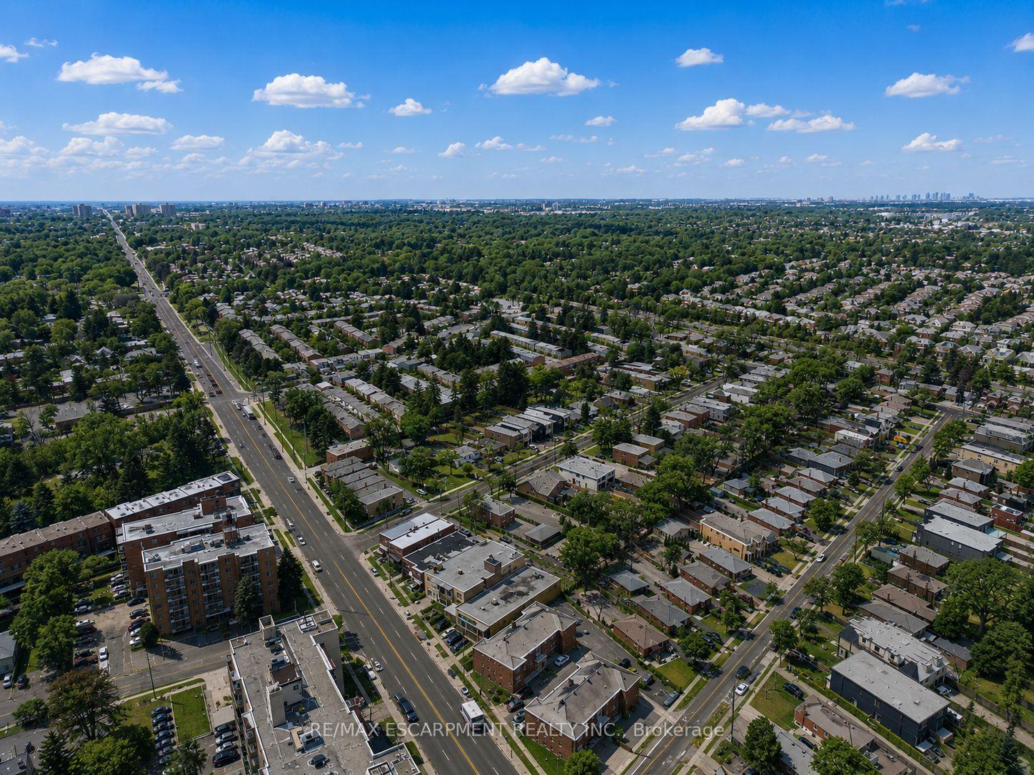 Photo 17 of 19A Broadview Avenue, Mississauga, Port Credit — HOMEH