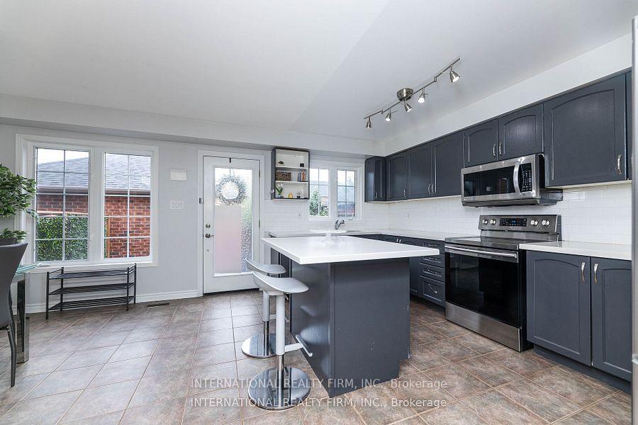 Photo 11 of 1855 Appleby Line, Burlington, Uptown — HOMEH