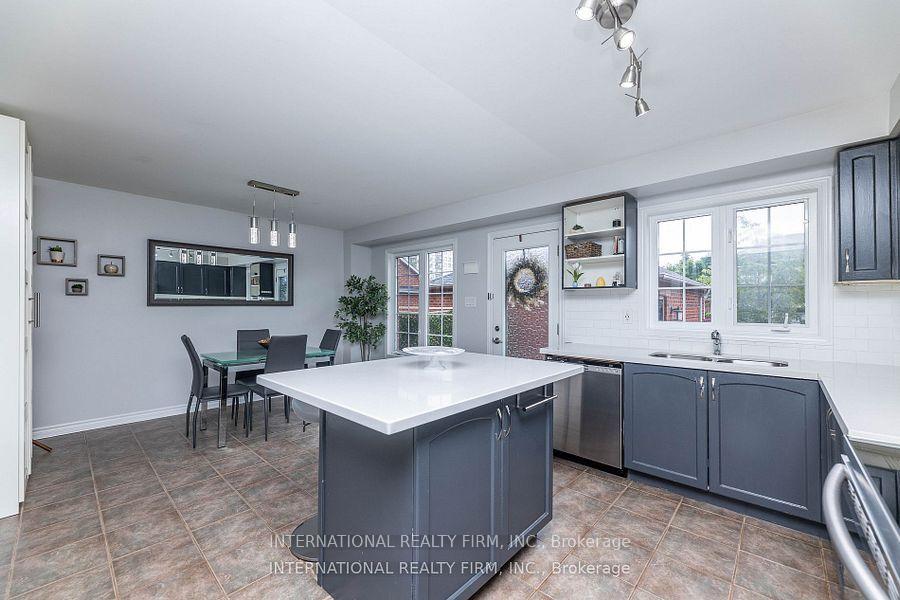 Photo 15 of 1855 Appleby Line, Burlington, Uptown — HOMEH
