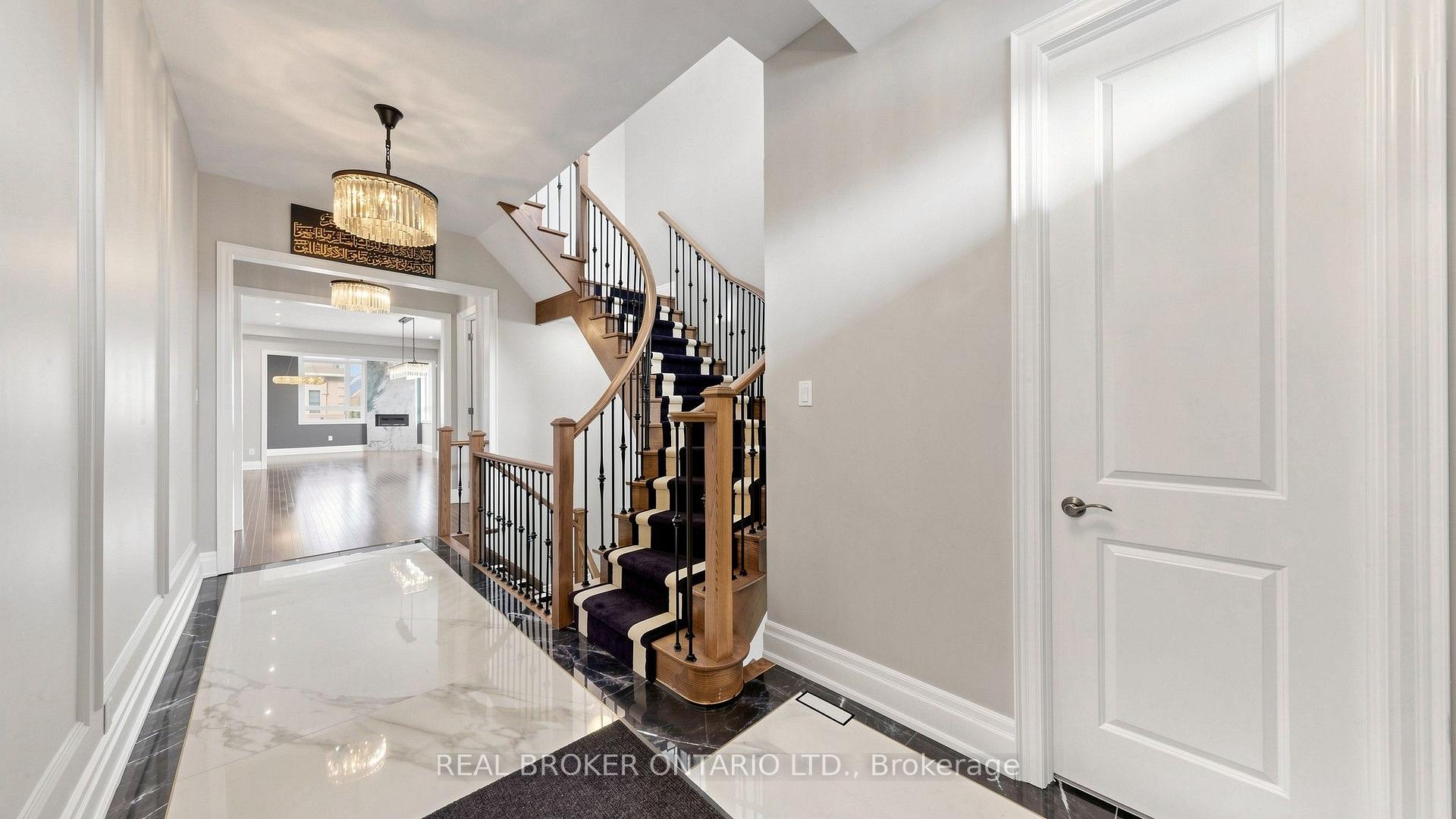 Photo 5 of 106 Via Romano Boulevard, Vaughan, Patterson — HOMEH