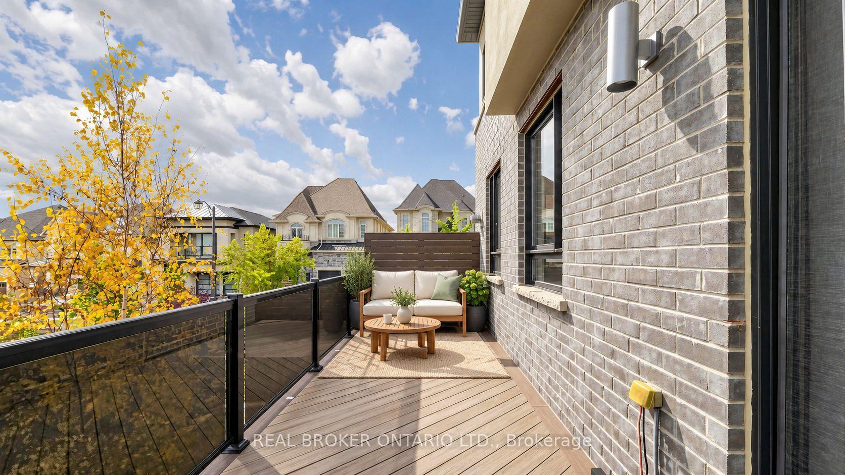 Photo 9 of 106 Via Romano Boulevard, Vaughan, Patterson — HOMEH