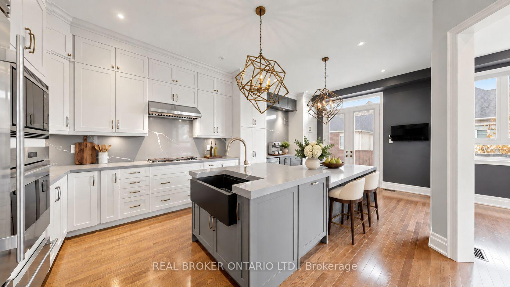 Photo 10 of 106 Via Romano Boulevard, Vaughan, Patterson — HOMEH