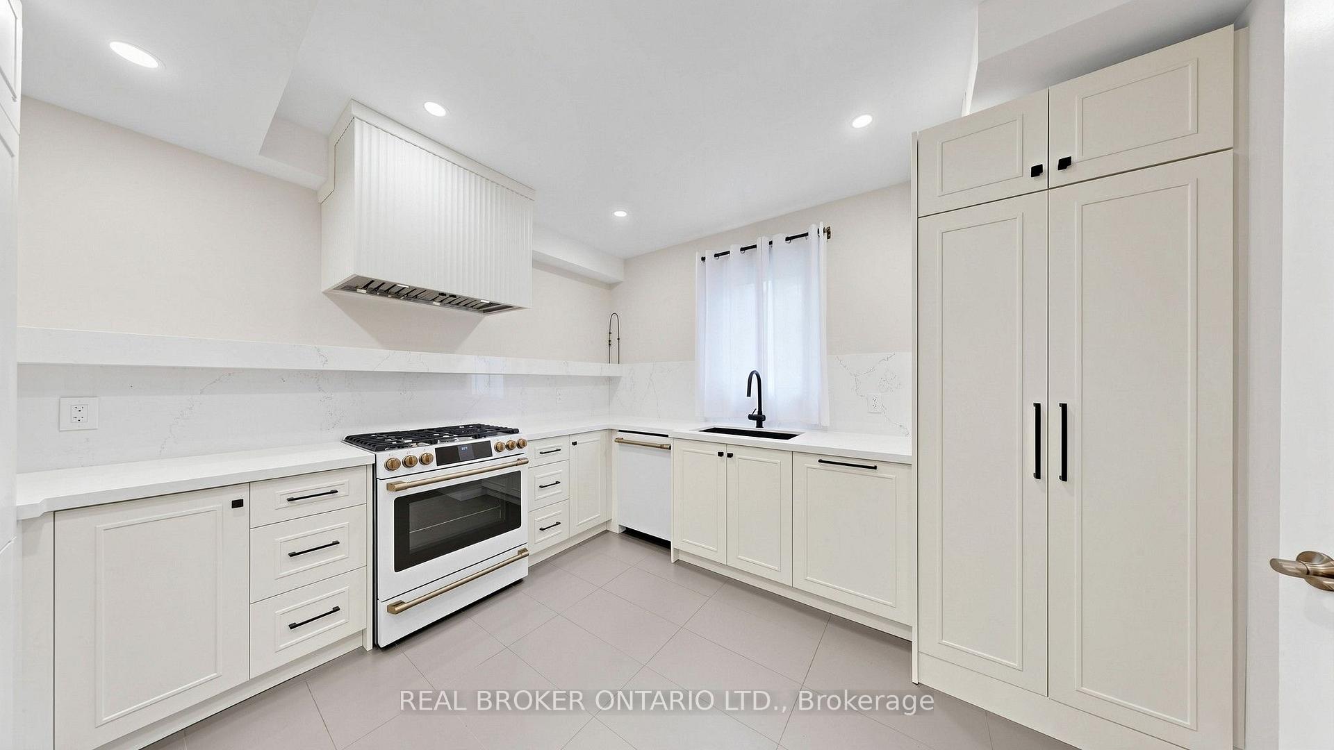 Photo 28 of 106 Via Romano Boulevard, Vaughan, Patterson — HOMEH