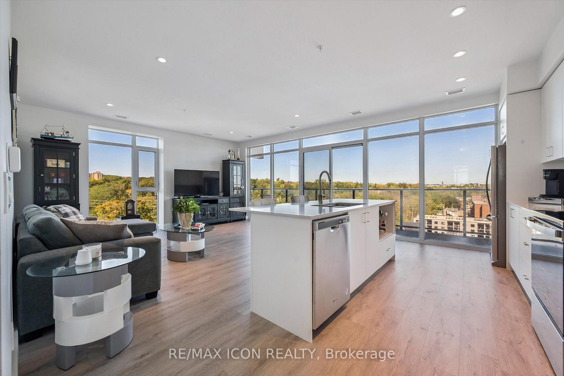 Photo 2 of Unit 902, 15 Glebe Street, Cambridge, St. Andrews Estates — HOMEH