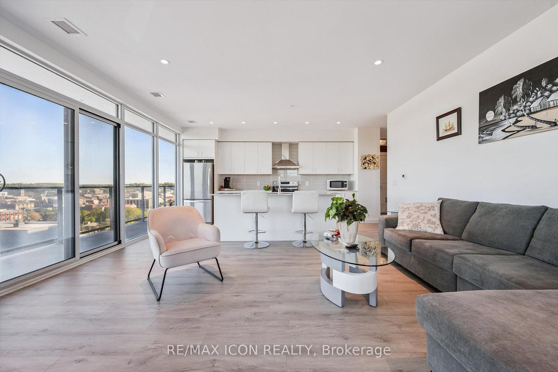 Photo 6 of Unit 902, 15 Glebe Street, Cambridge, St. Andrews Estates — HOMEH