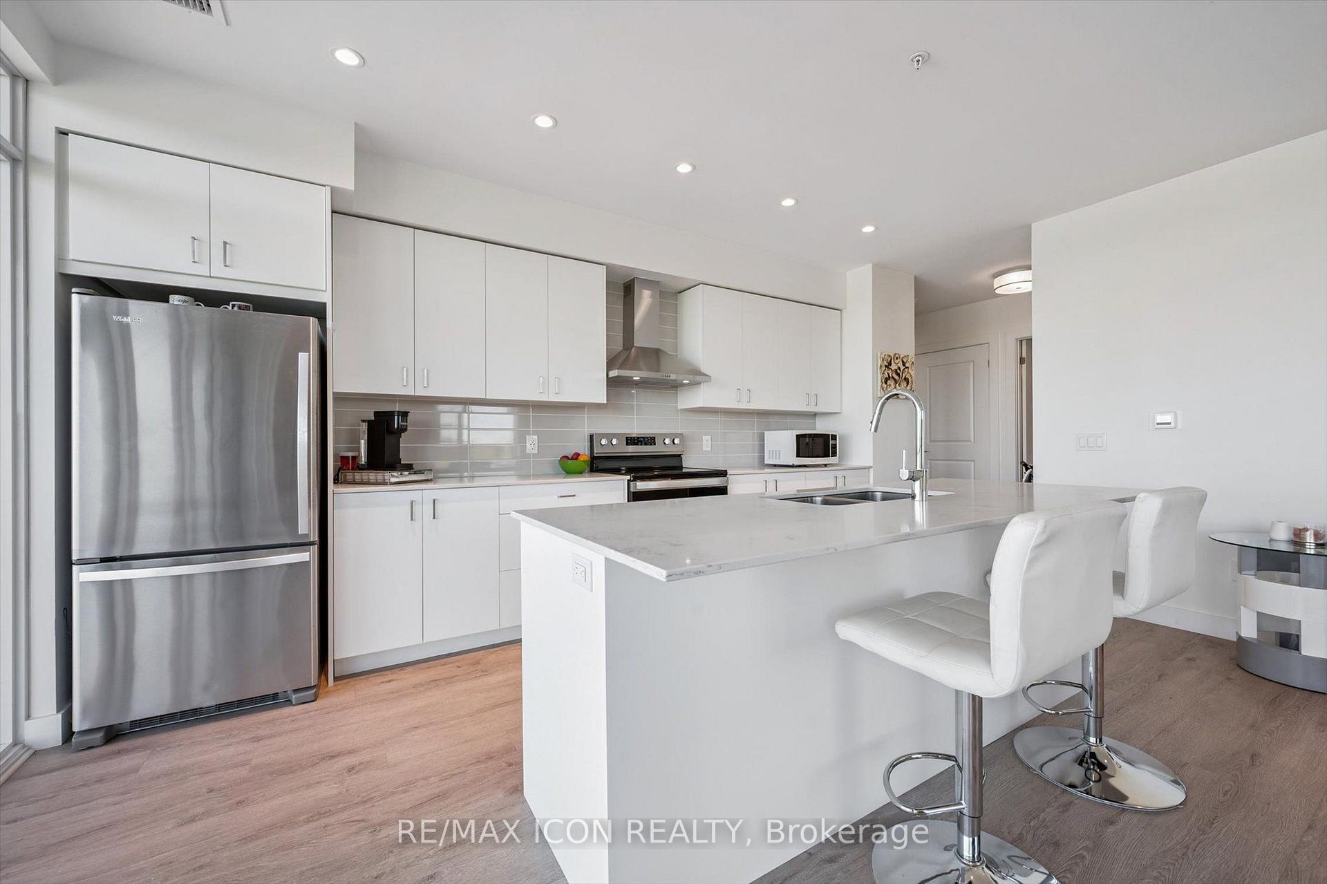 Photo 8 of Unit 902, 15 Glebe Street, Cambridge, St. Andrews Estates — HOMEH