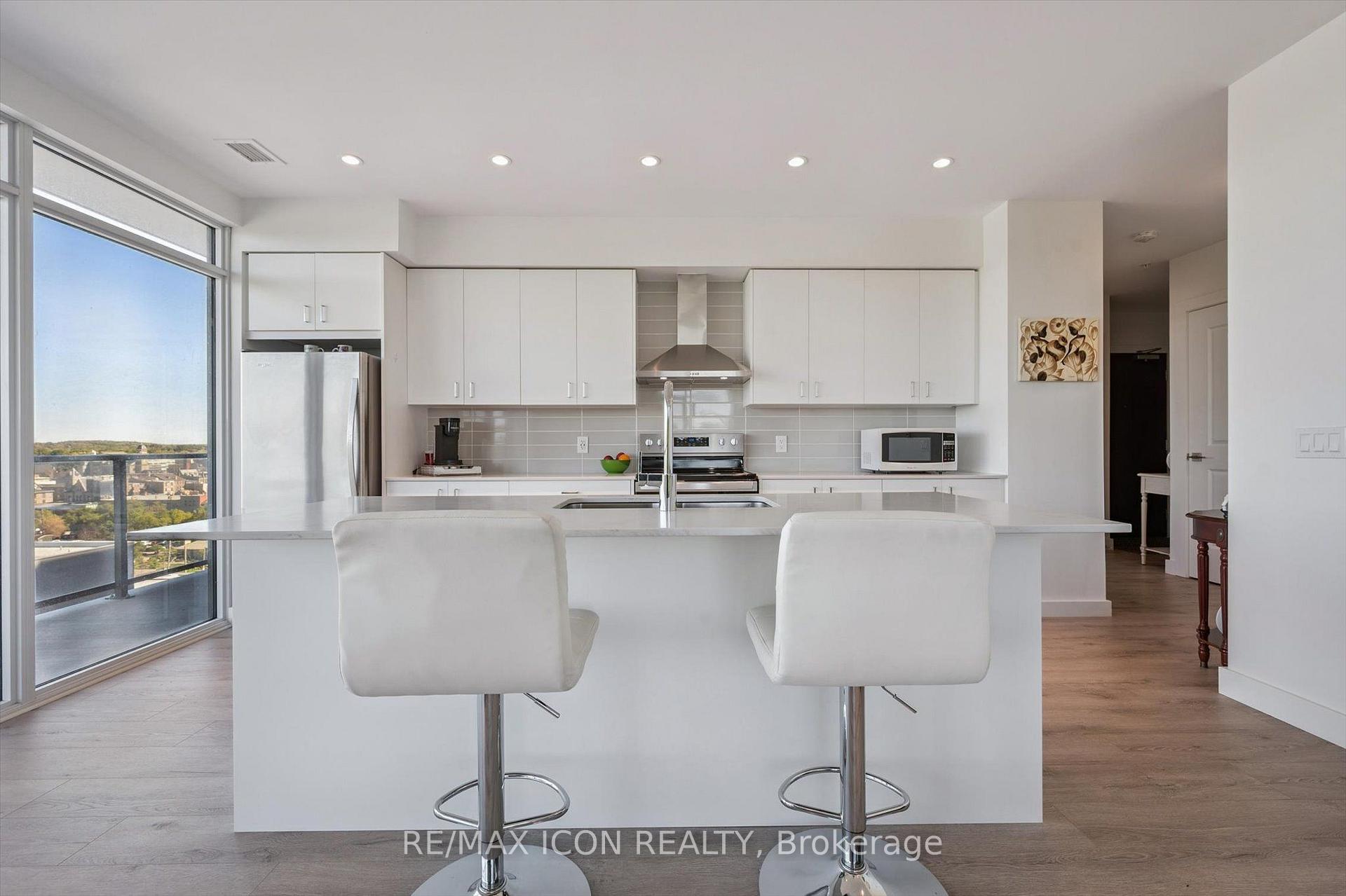 Photo 9 of Unit 902, 15 Glebe Street, Cambridge, St. Andrews Estates — HOMEH