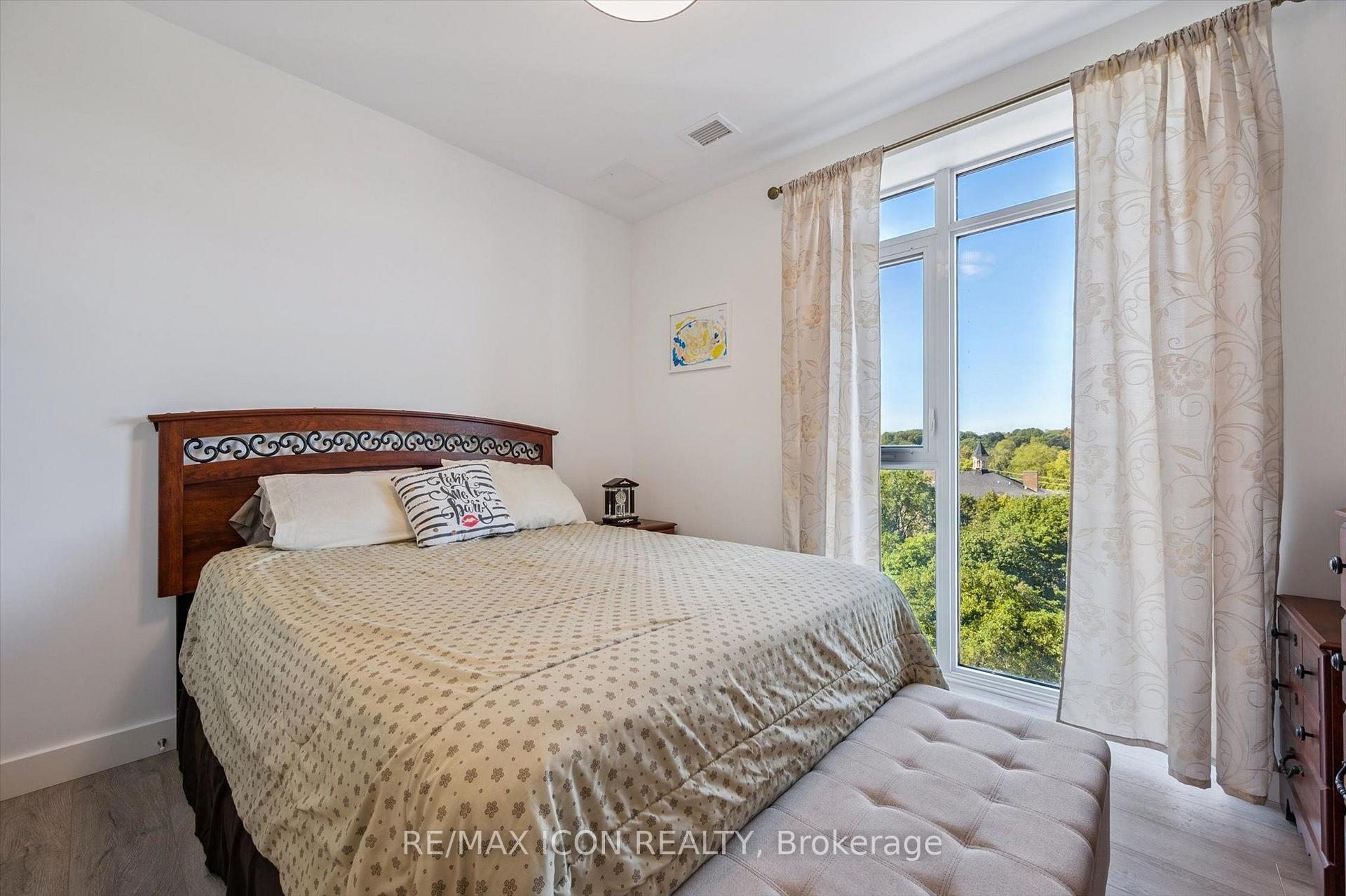 Photo 18 of Unit 902, 15 Glebe Street, Cambridge, St. Andrews Estates — HOMEH
