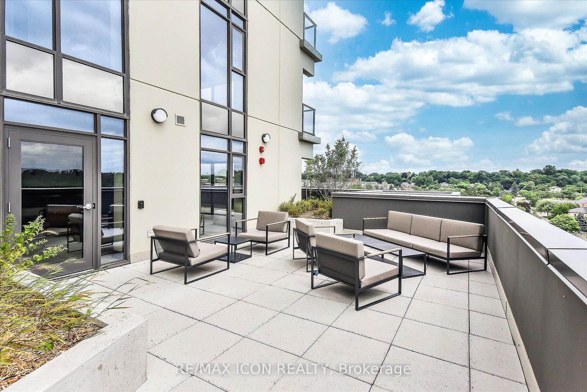 Photo 21 of Unit 902, 15 Glebe Street, Cambridge, St. Andrews Estates — HOMEH