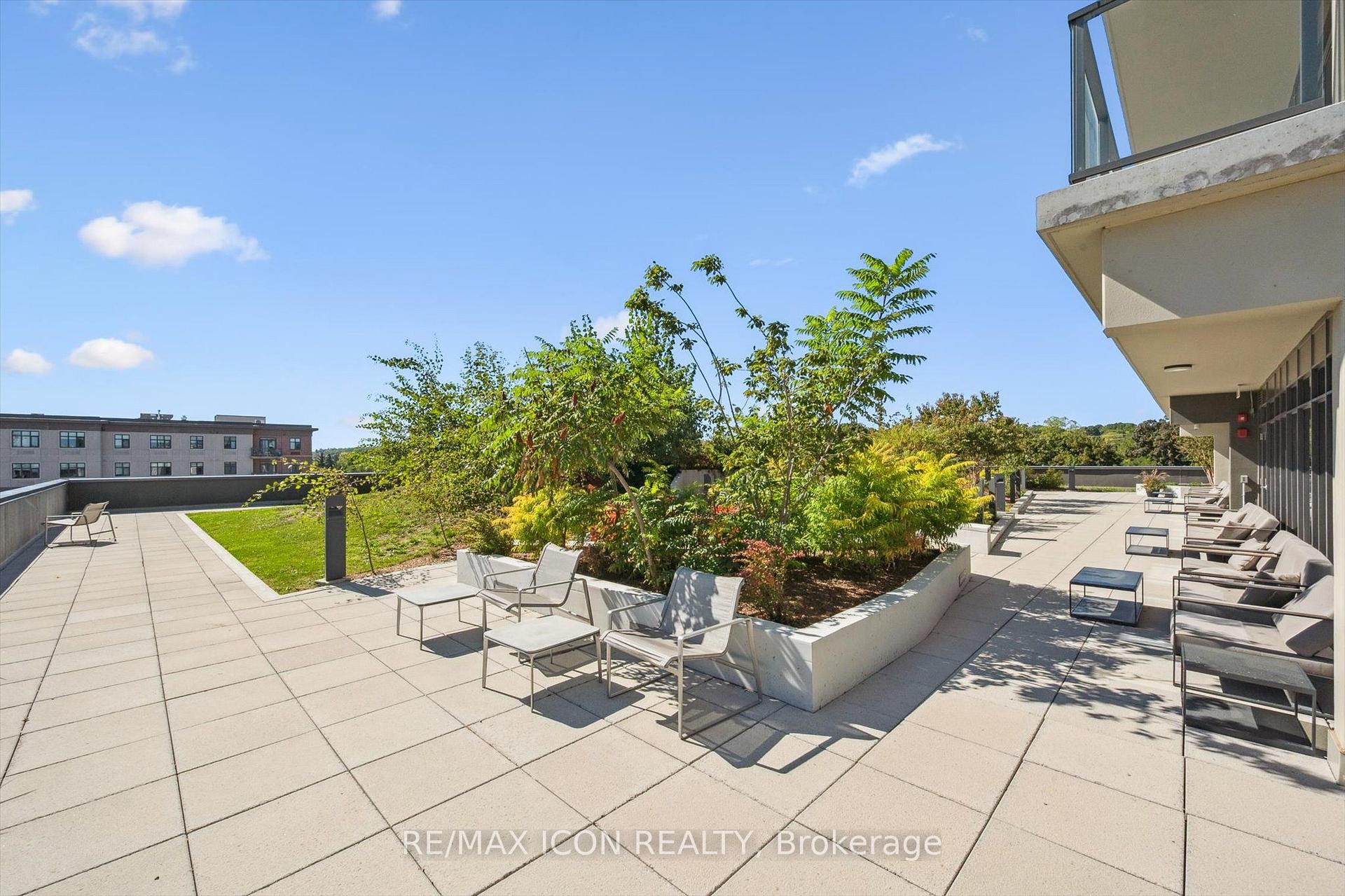 Photo 23 of Unit 902, 15 Glebe Street, Cambridge, St. Andrews Estates — HOMEH