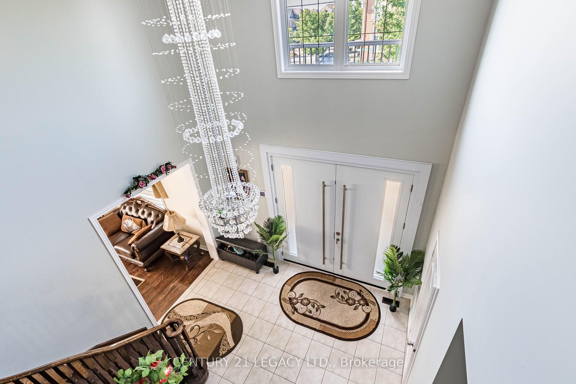 Photo 12 of 11 Drummondville Drive, Brampton, Bram East — HOMEH