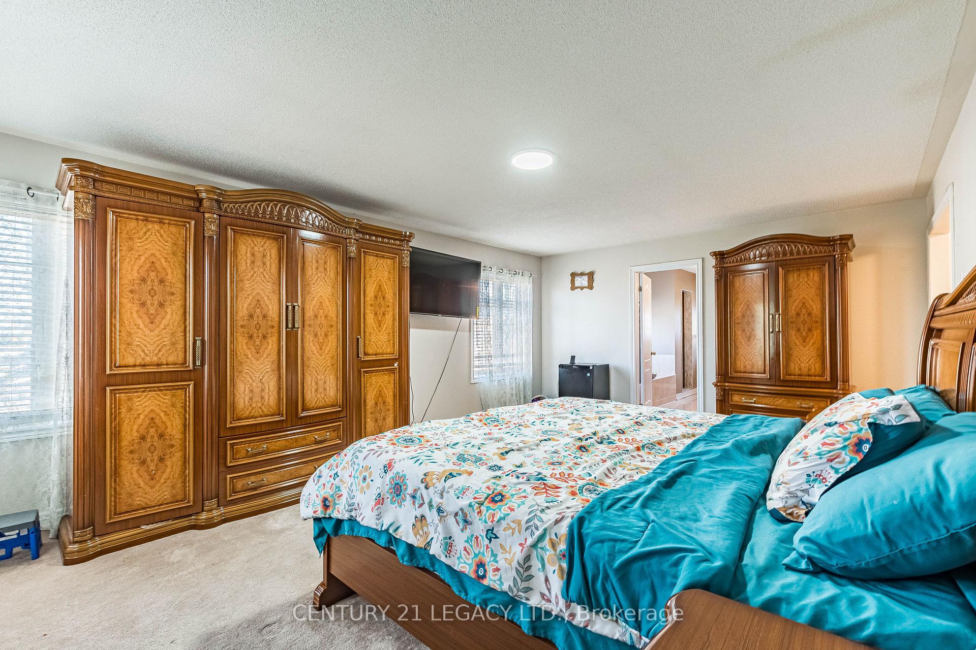 Photo 15 of 11 Drummondville Drive, Brampton, Bram East — HOMEH