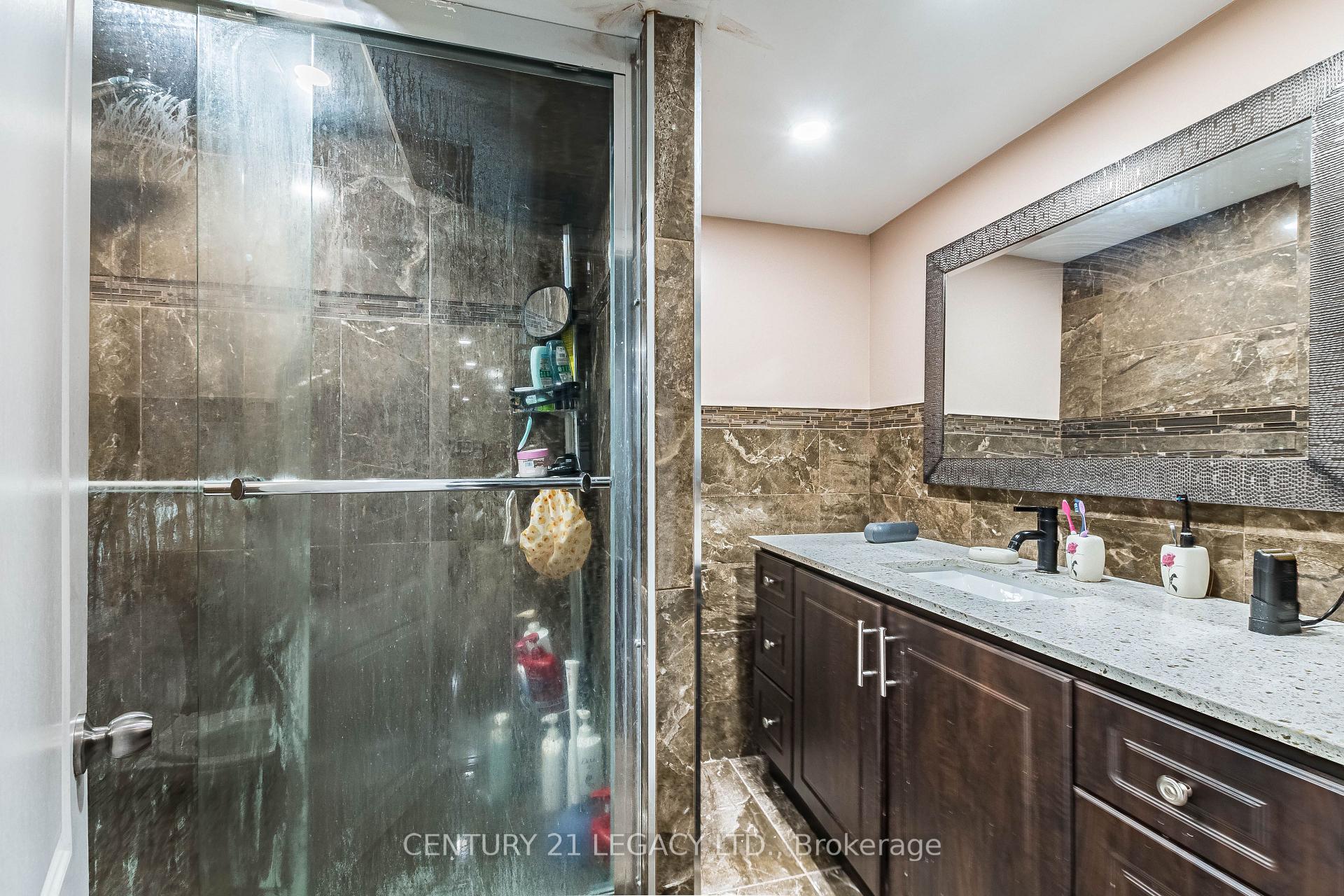 Photo 24 of 11 Drummondville Drive, Brampton, Bram East — HOMEH