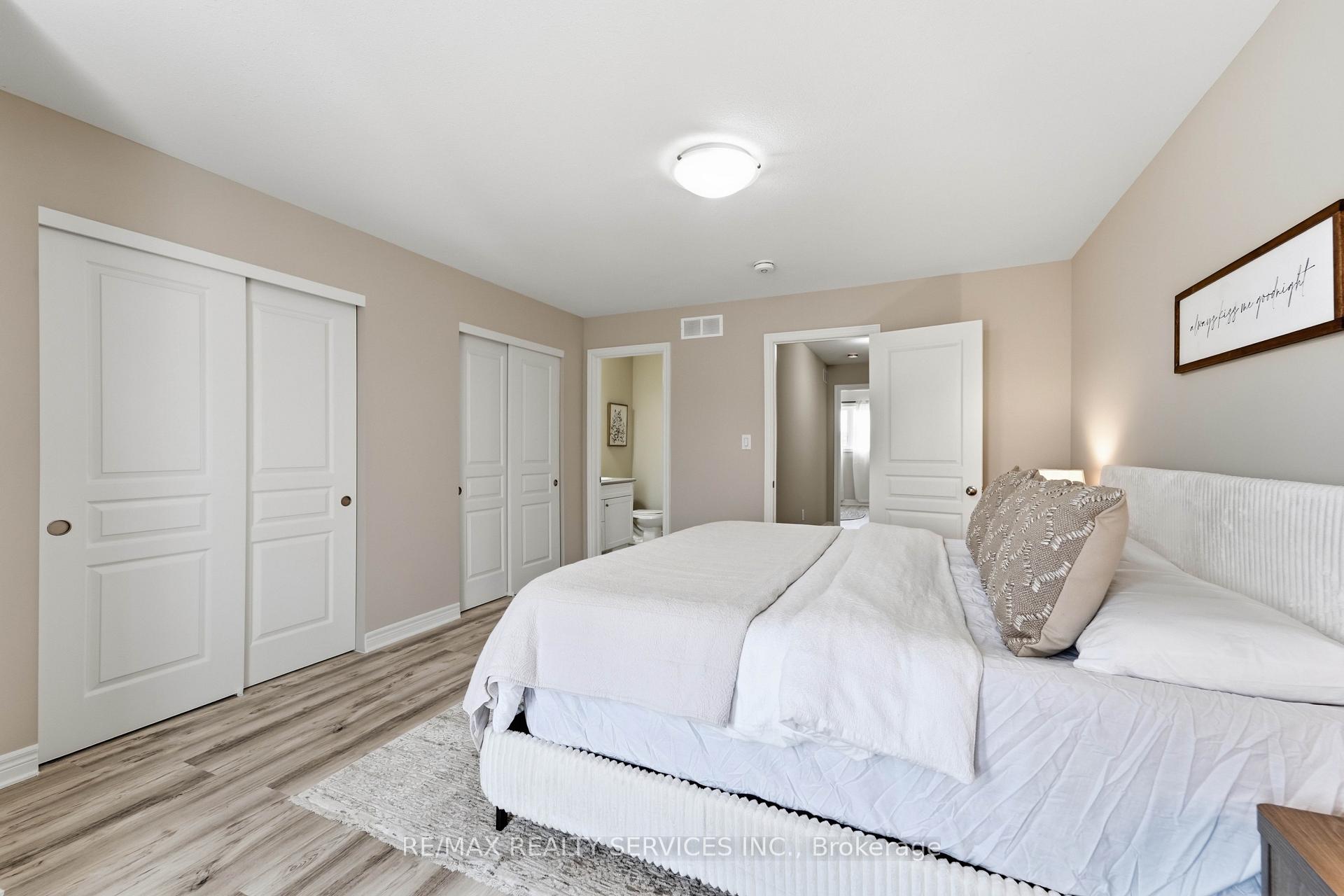 Photo 14 of 7768 Ascot Circle, Niagara Falls, Ascot — HOMEH