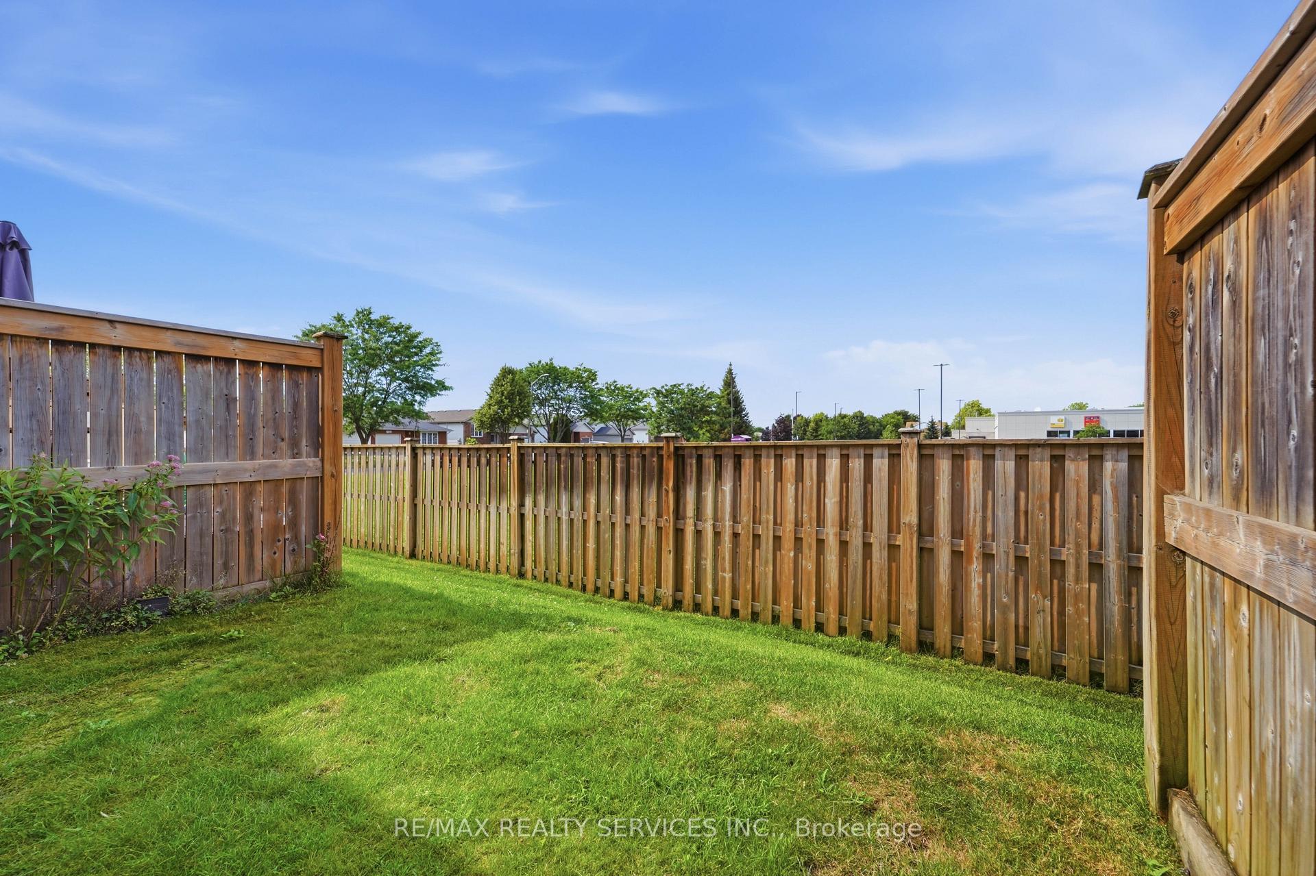 Photo 20 of 7768 Ascot Circle, Niagara Falls, Ascot — HOMEH