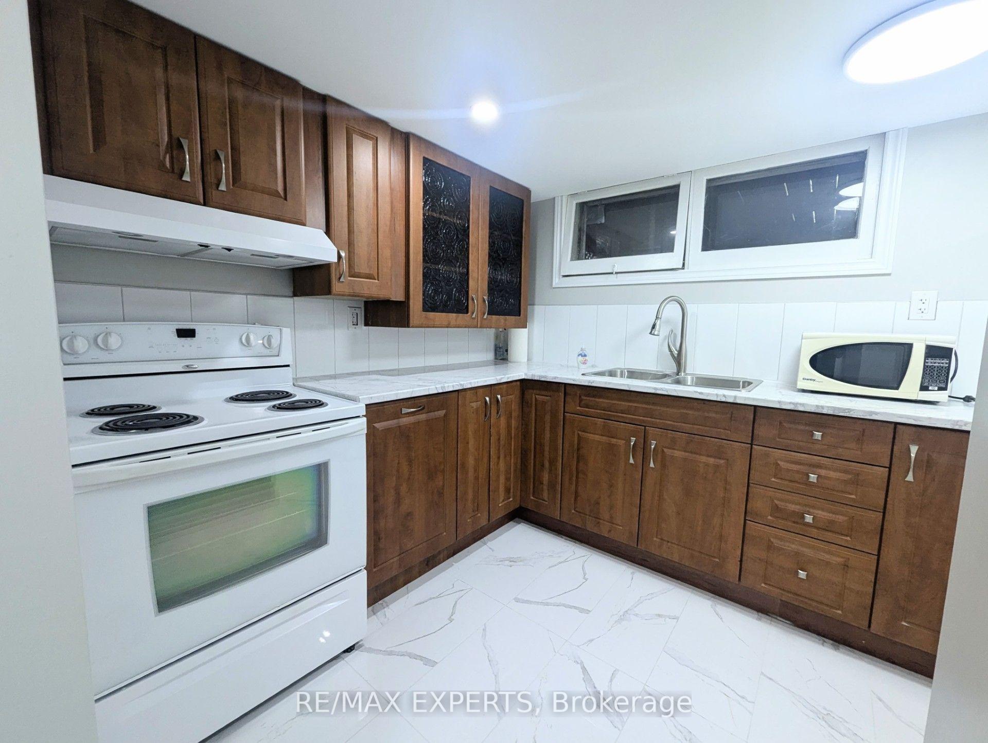 Photo 7 of Unit LOWER, 42 Mossbank Drive, Scarborough, Woburn — HOMEH