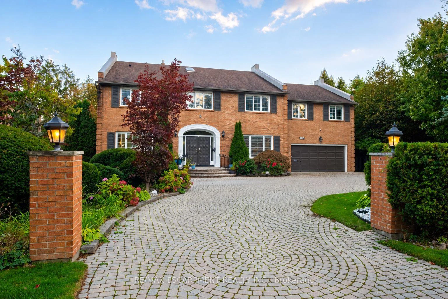 Front of 2026 Mississauga Road