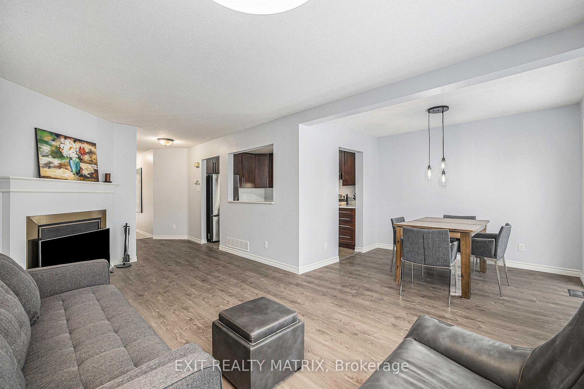 Photo 5 of 24 Oakhaven Private, Ottawa, Overbrook/Castle Heights — HOMEH
