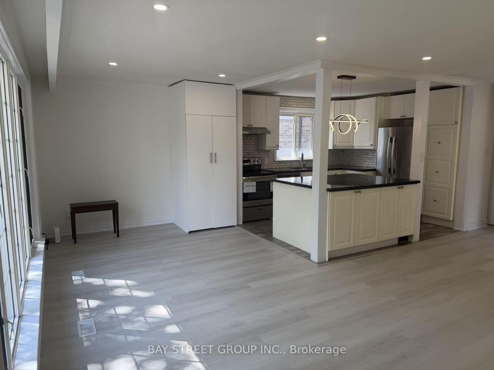 Photo 1 of 517 Lynett Crescent, Richmond Hill, Crosby — HOMEH