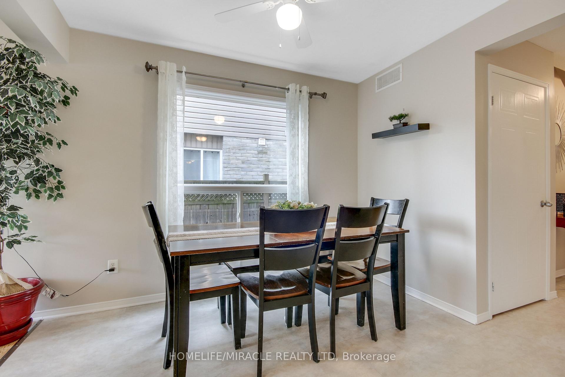 Photo 6 of 1827 Bloom Crescent, London, North C — HOMEH