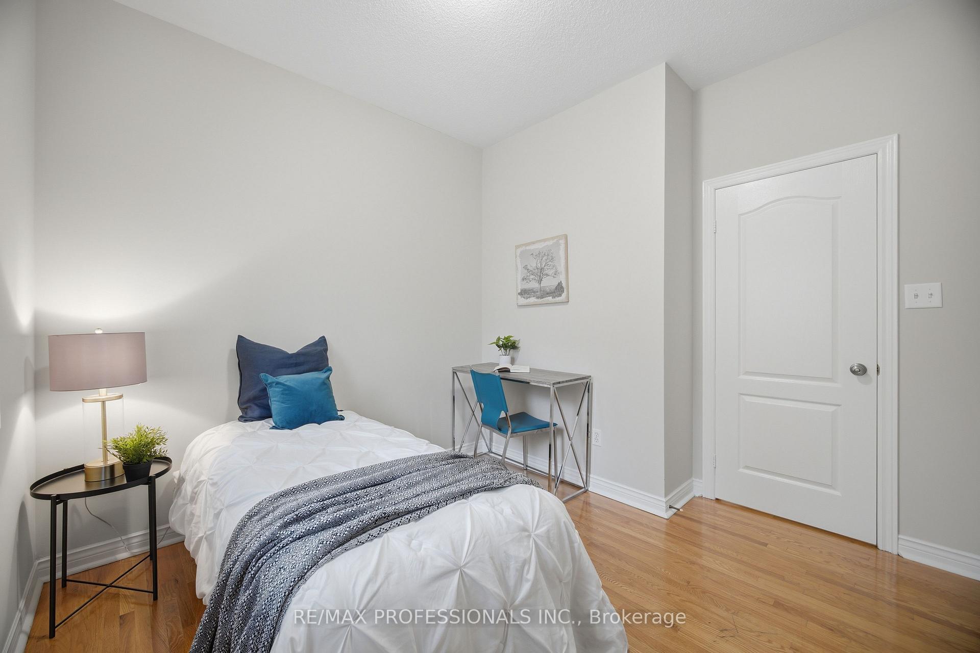 Photo 27 of 8 Piper Court, Vaughan, Maple — HOMEH
