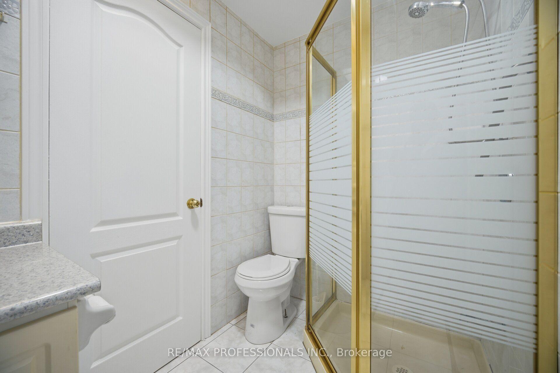 Photo 29 of 8 Piper Court, Vaughan, Maple — HOMEH