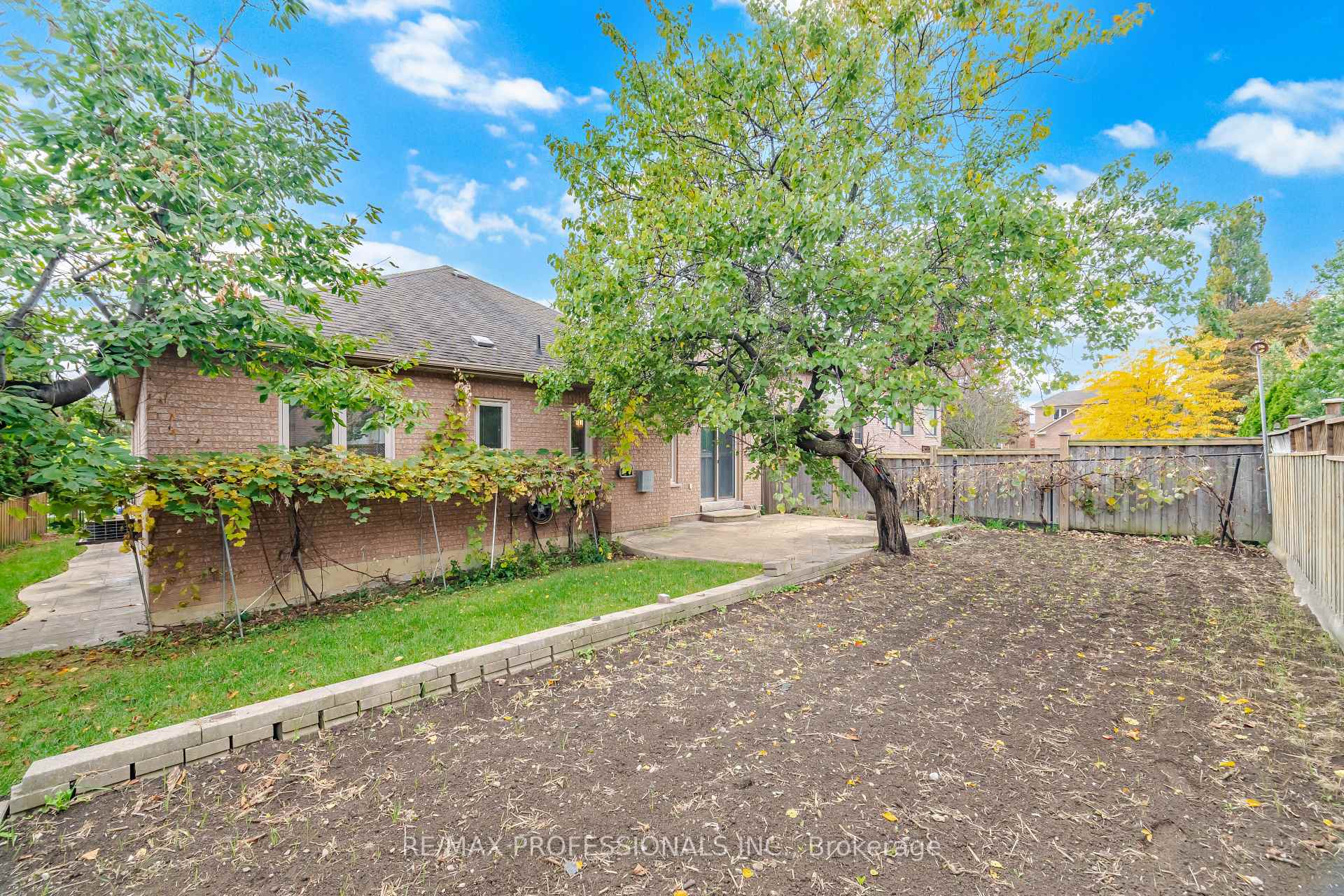 Photo 45 of 8 Piper Court, Vaughan, Maple — HOMEH