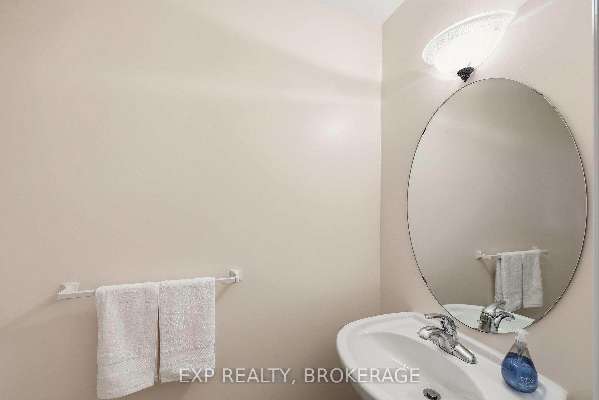 Photo 12 of 702 Maclean Court, Kingston, Kingston East (Incl Barret Crt) — HOMEH