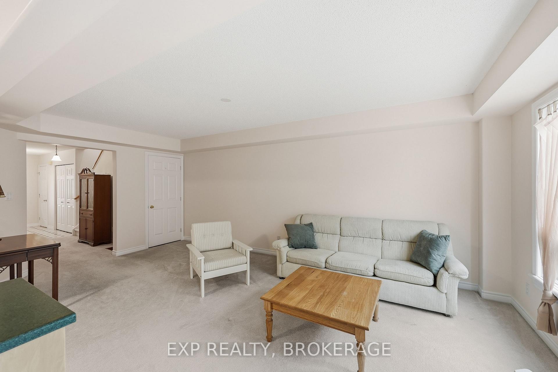 Photo 35 of 702 Maclean Court, Kingston, Kingston East (Incl Barret Crt) — HOMEH