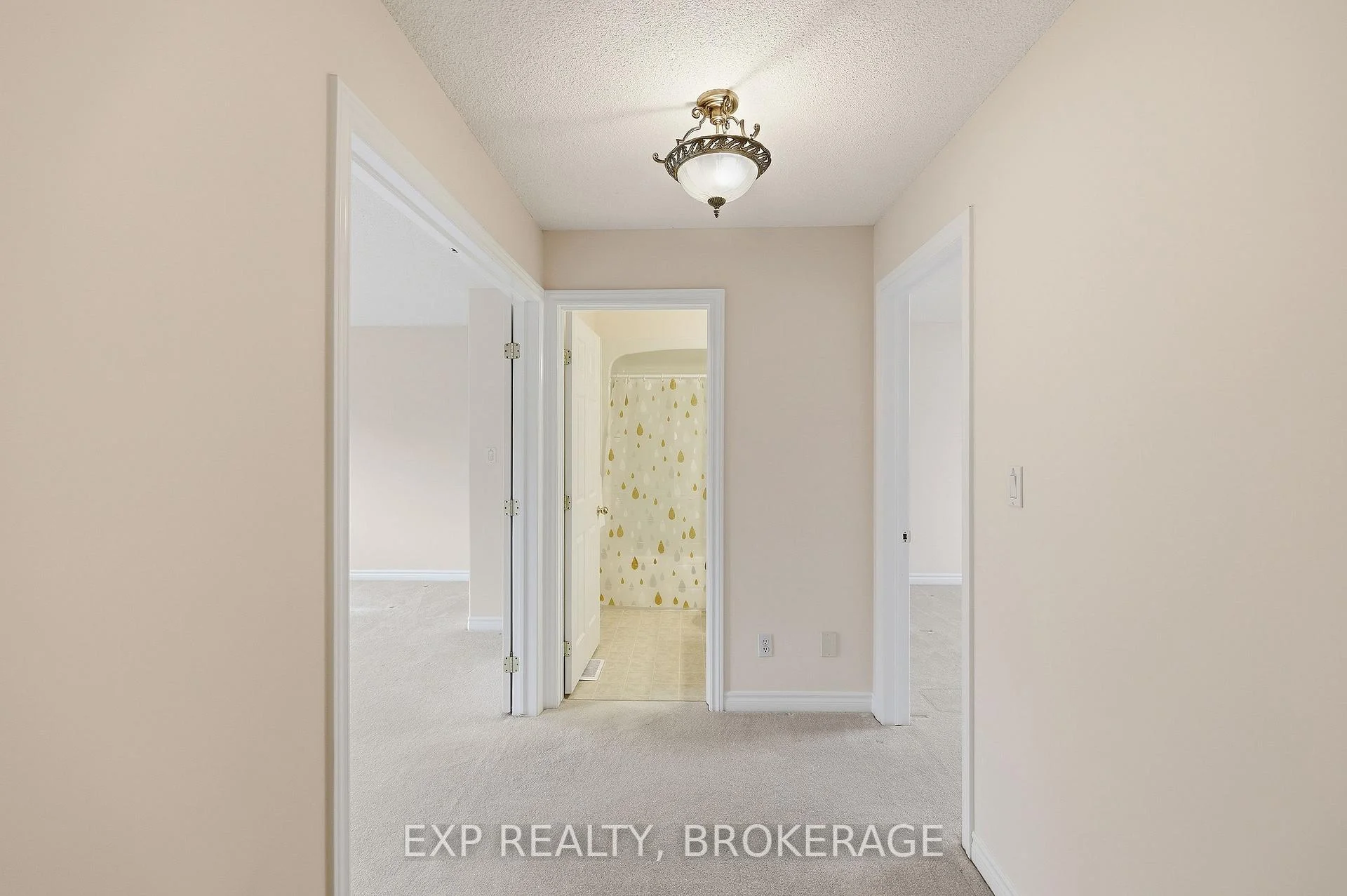 Photo 46 of 702 Maclean Court, Kingston, Kingston East (Incl Barret Crt) — HOMEH